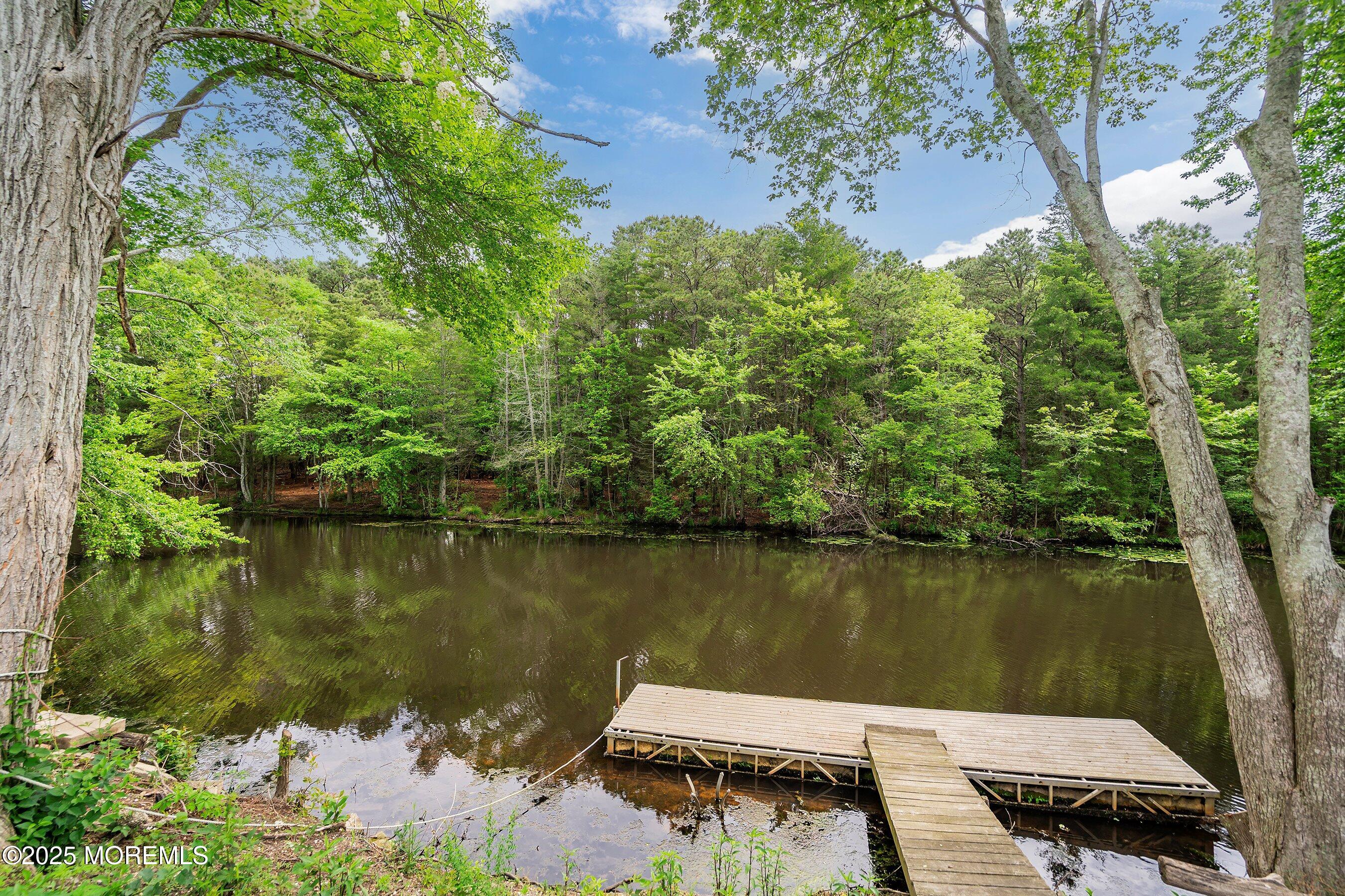 11 River Crest Drive