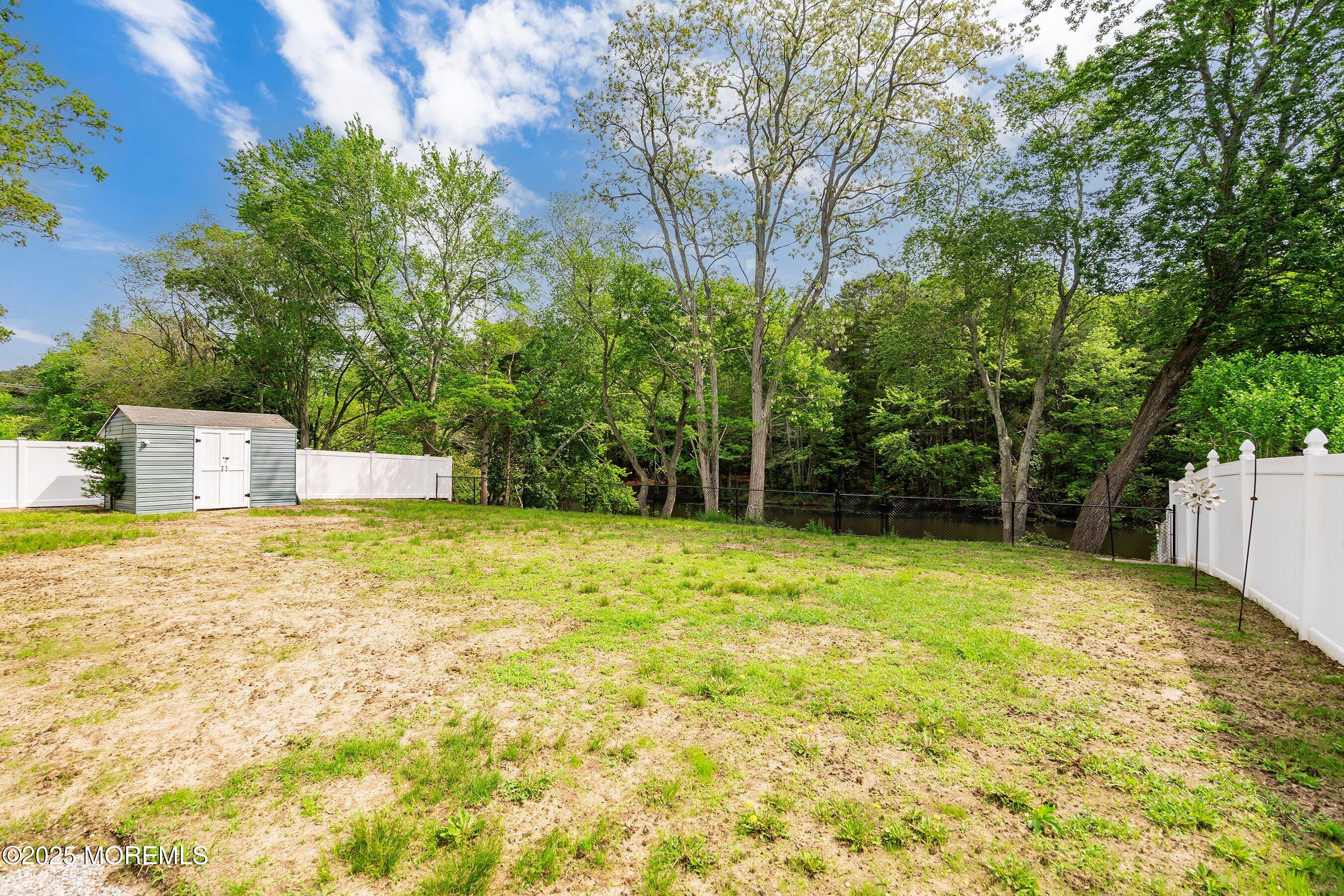 11 River Crest Drive