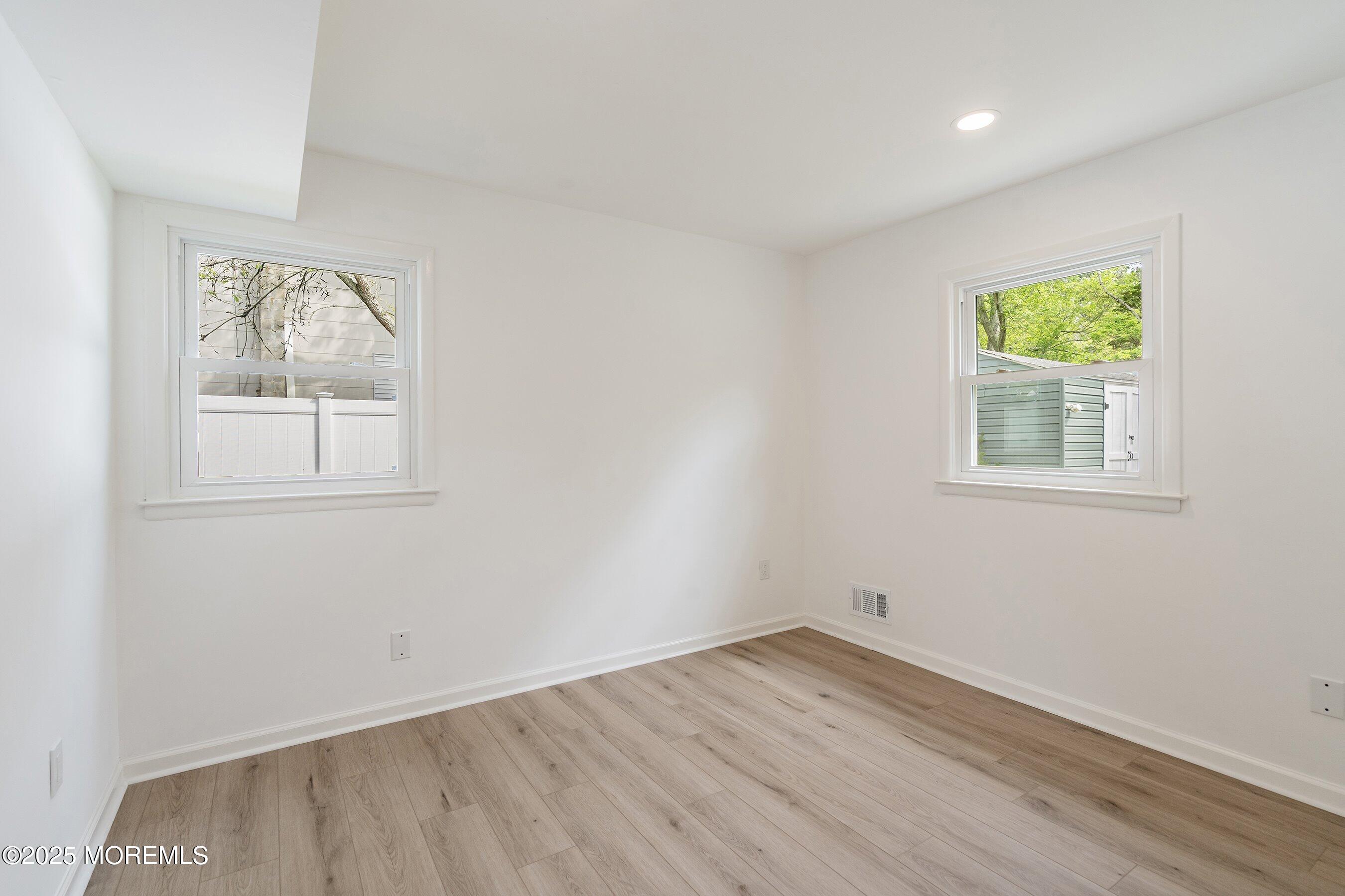 11 River Crest Drive