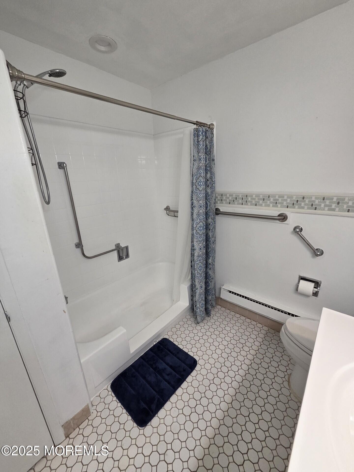 1263 Hamilton Court B