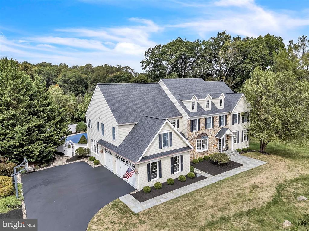 21 LUDWIGS CROSSING LANE