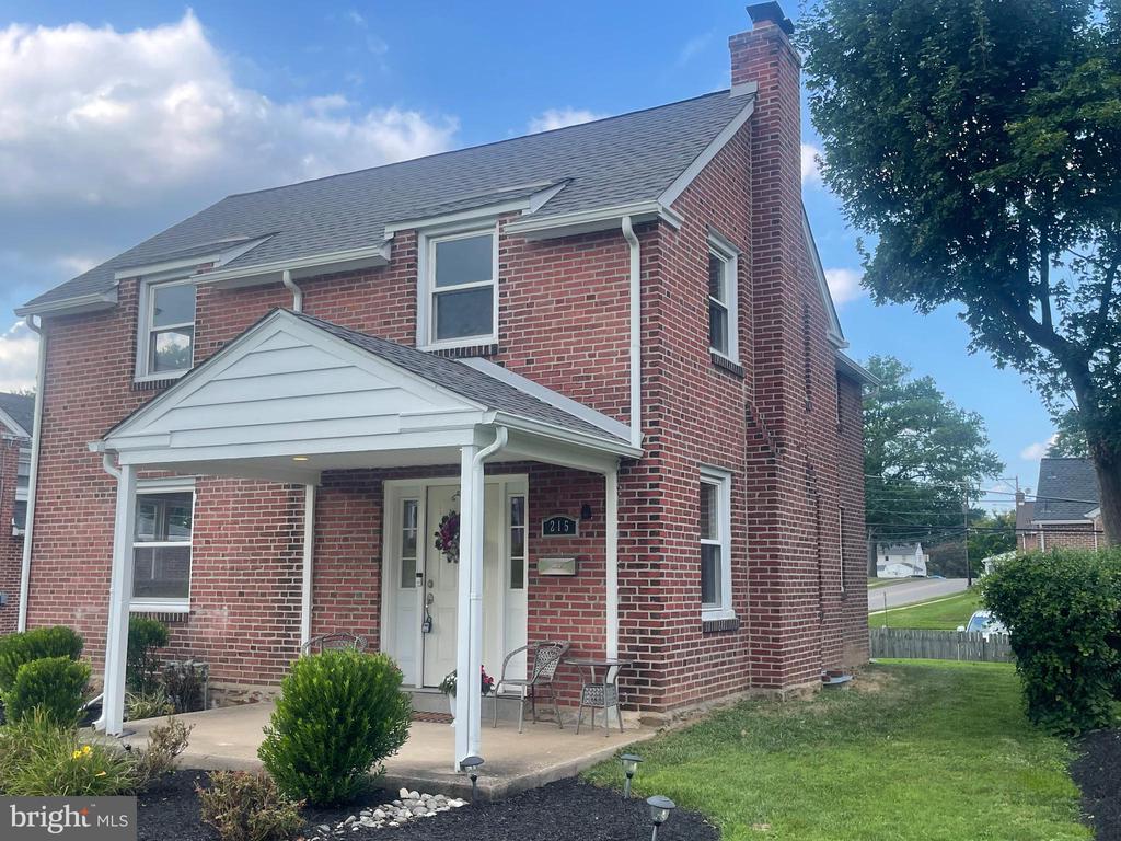 215 AVON ROAD