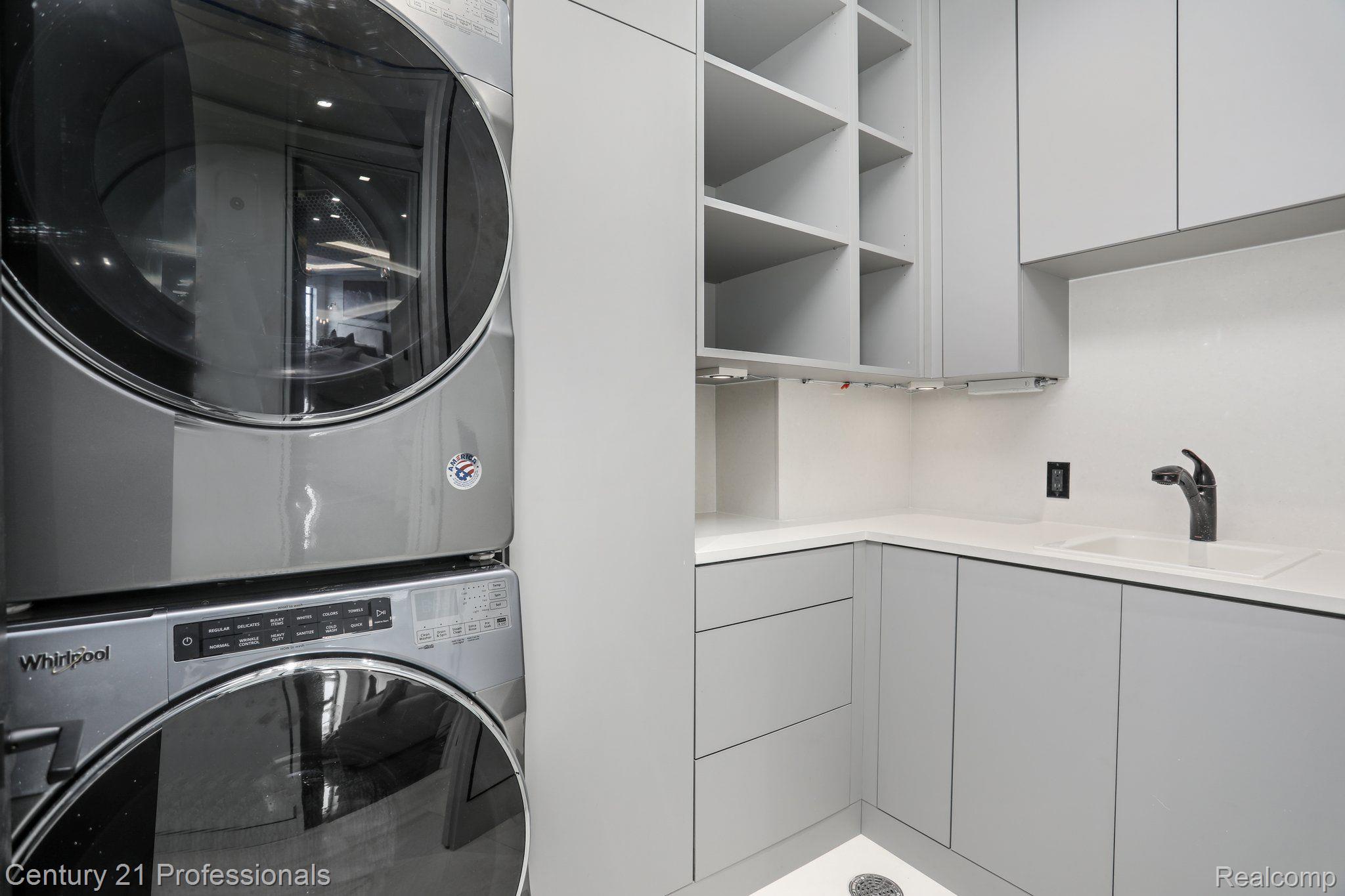 34901 WOODWARD Ave Unit #2 Avenue