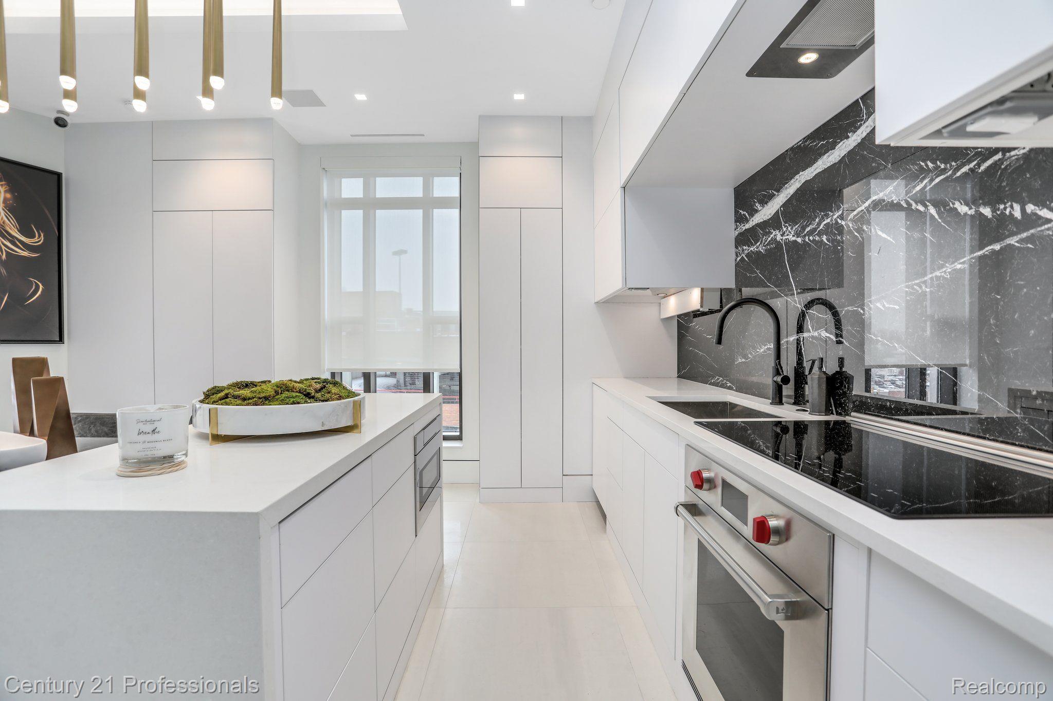 34901 WOODWARD Ave Unit #2 Avenue