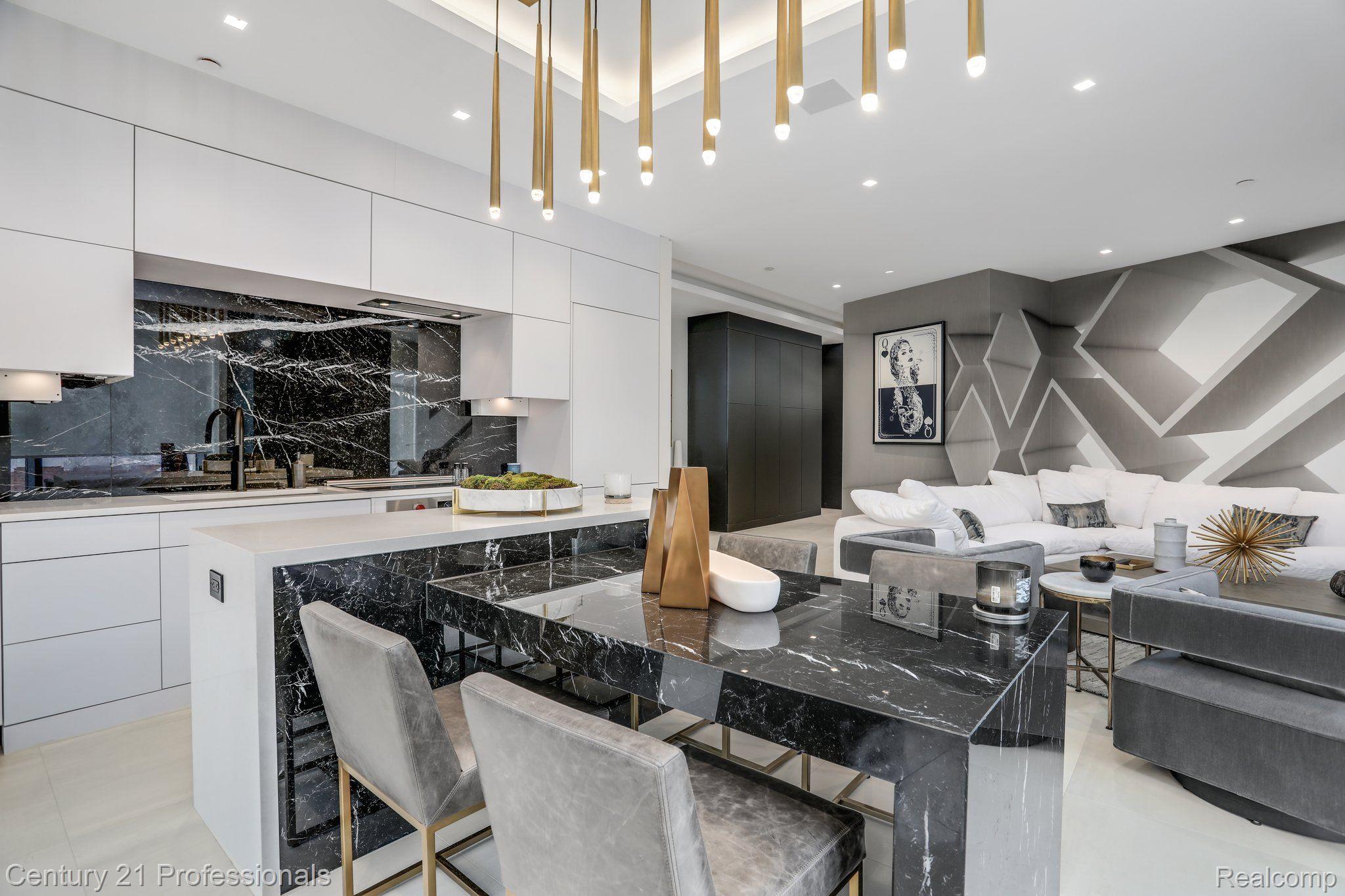 34901 WOODWARD Ave Unit #2 Avenue