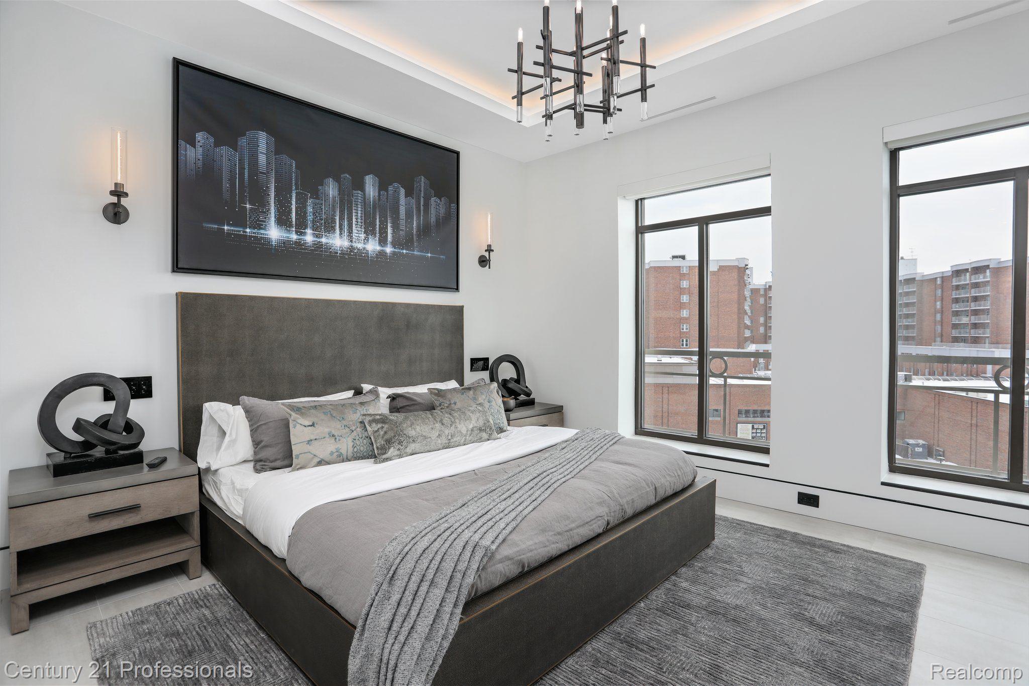 34901 WOODWARD Ave Unit #2 Avenue