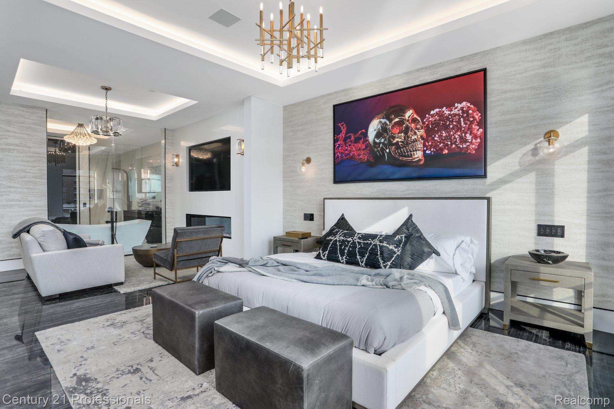 34901 WOODWARD Ave Unit #2 Avenue