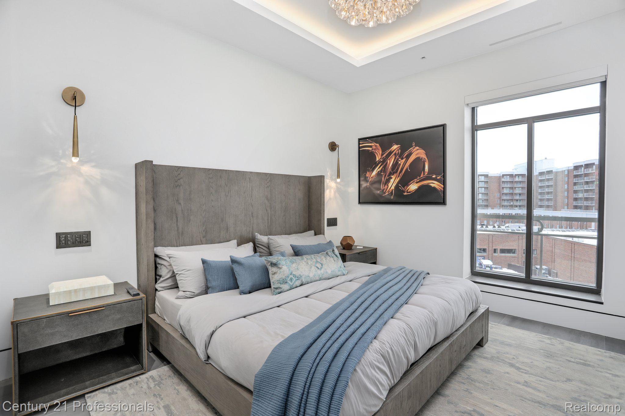34901 WOODWARD Ave Unit #2 Avenue