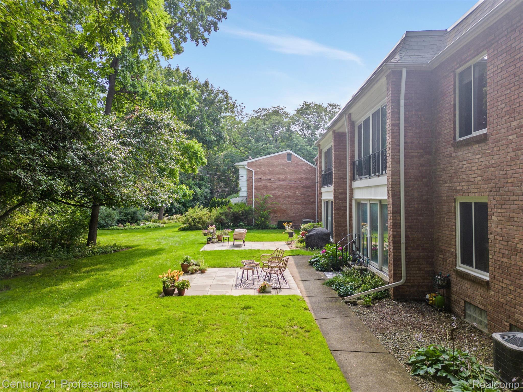 1750 TIVERTON Road Unit: 26