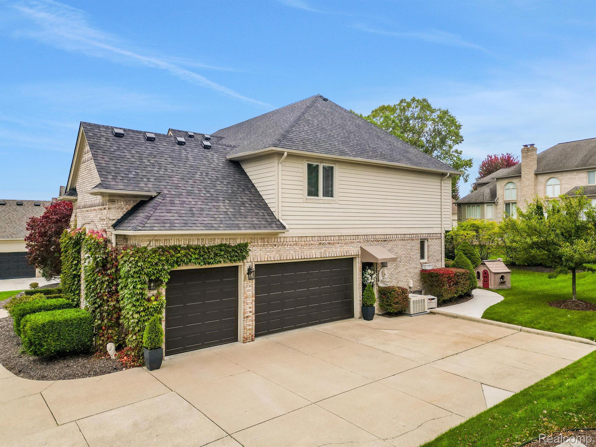 2670 Harrow Way