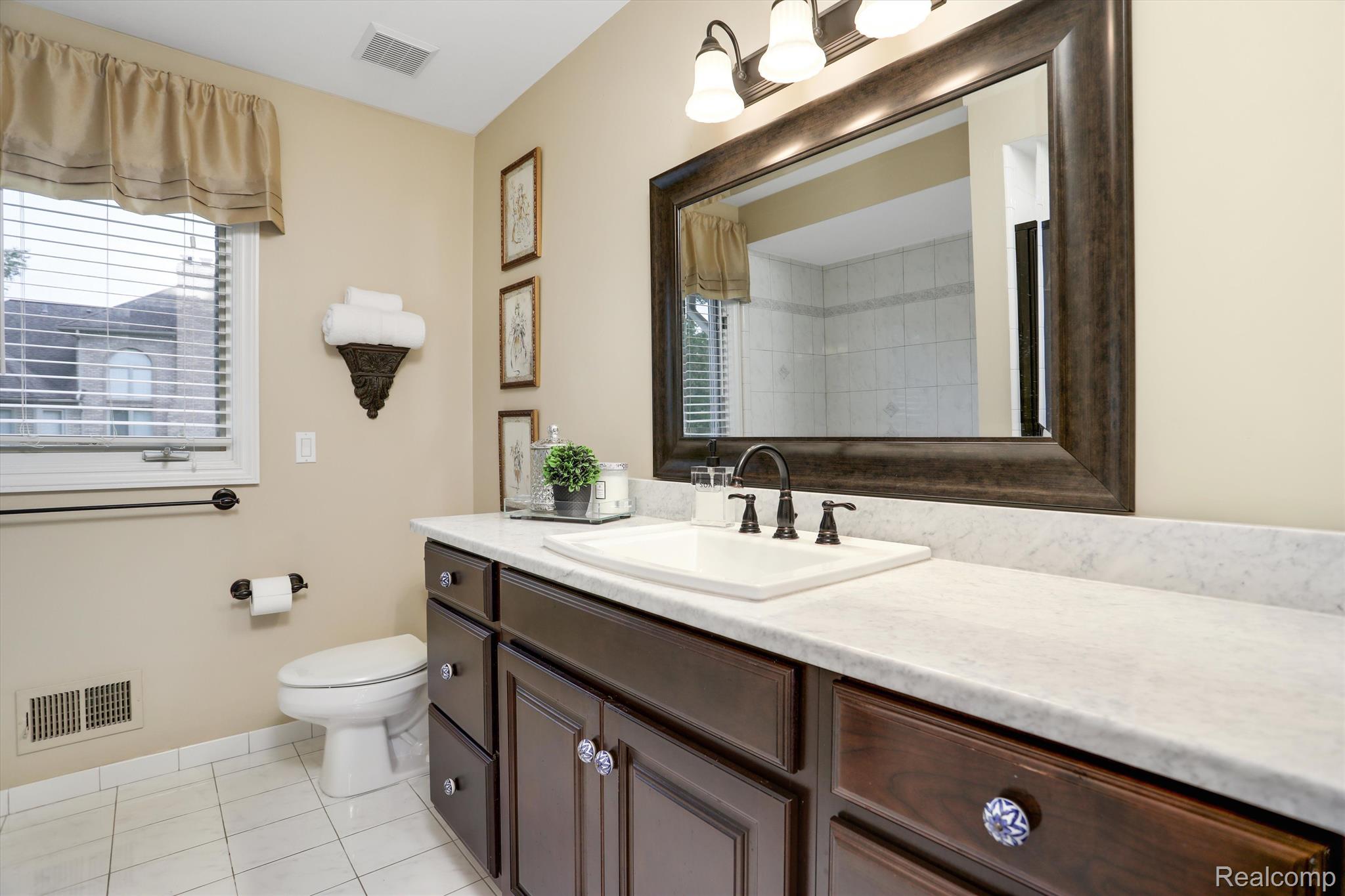 2670 Harrow Way