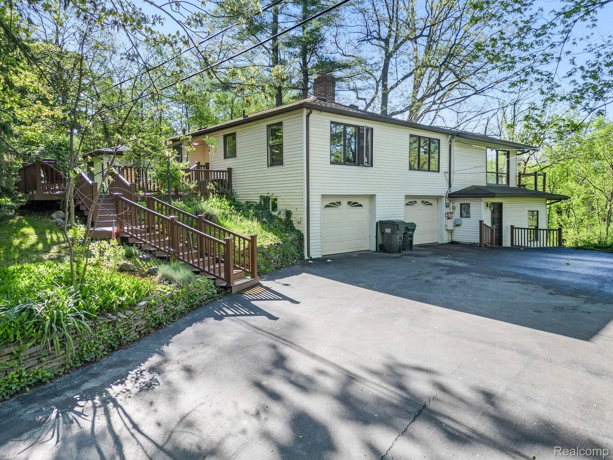 971 Dutton Road