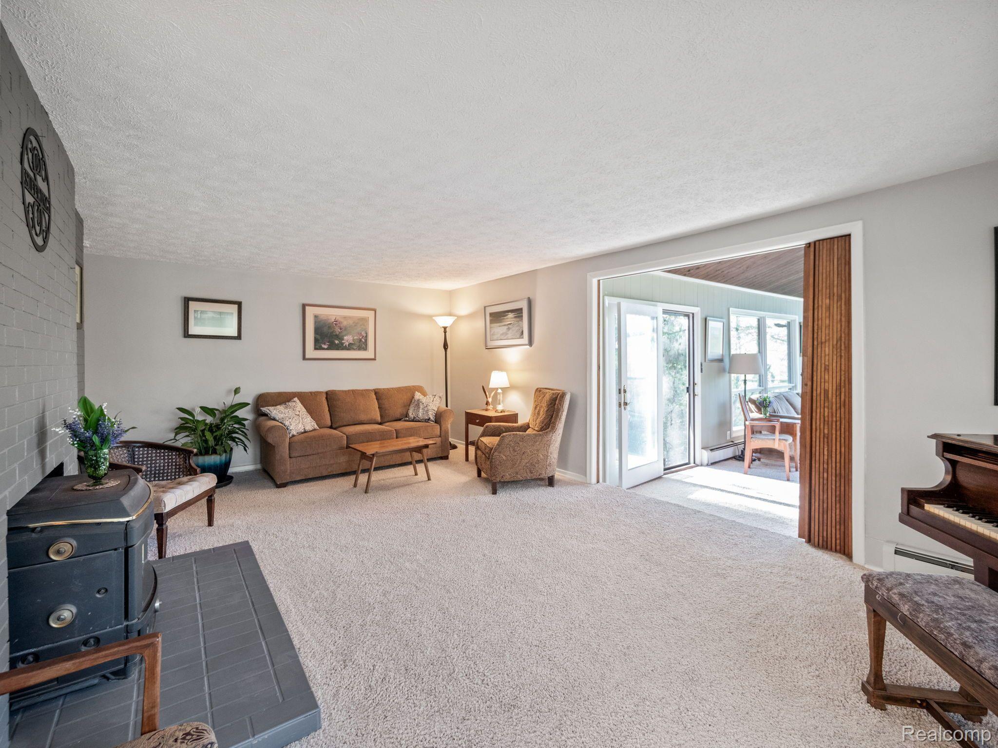 971 Dutton Road