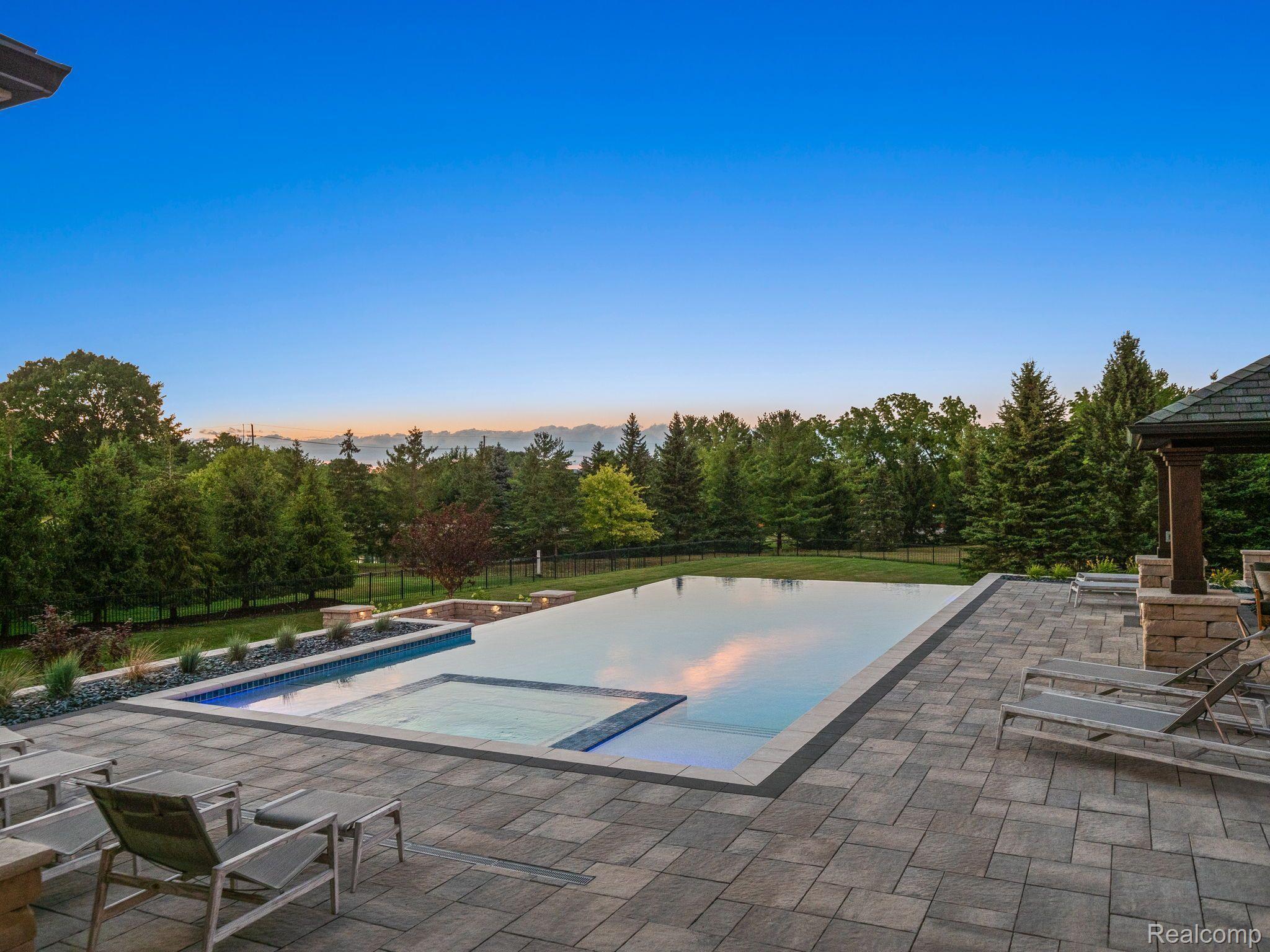 5105 ORCHARD RIDGE Drive