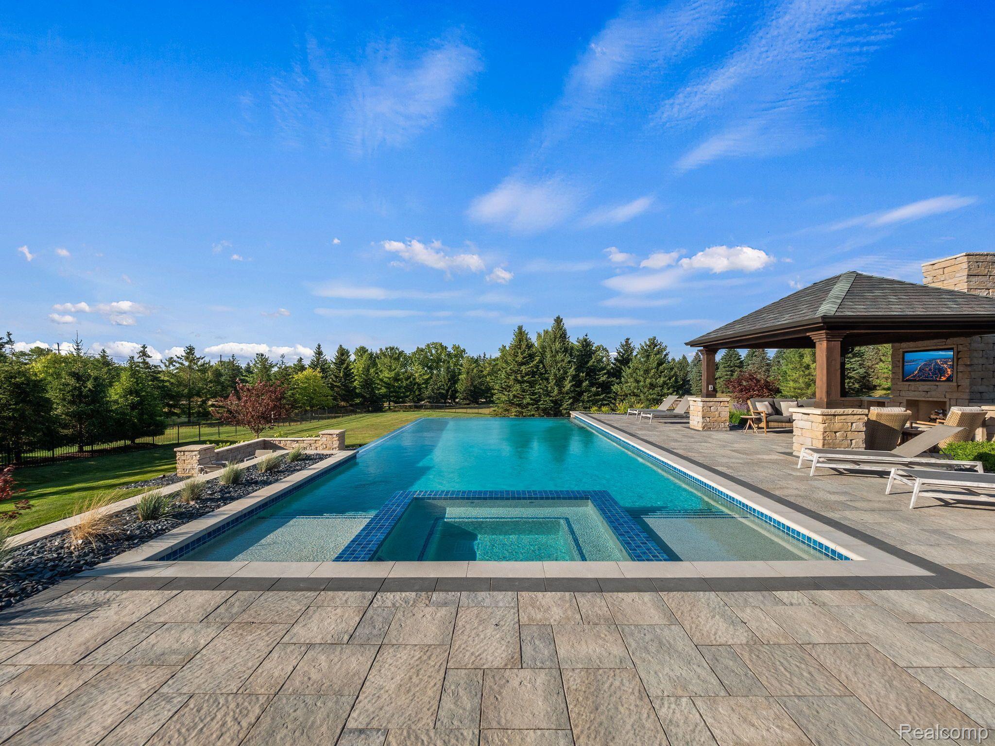 5105 ORCHARD RIDGE Drive