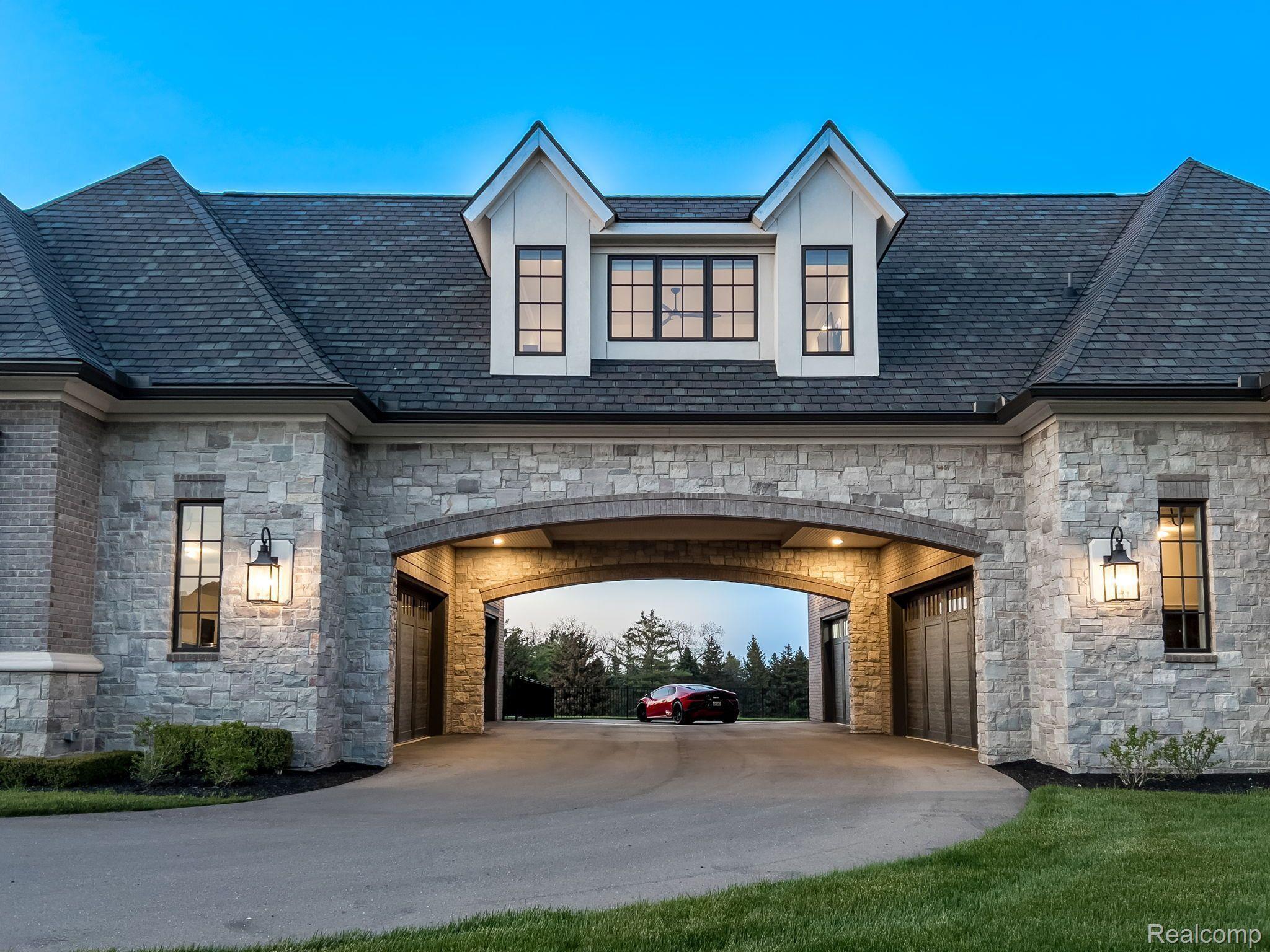 5105 ORCHARD RIDGE Drive