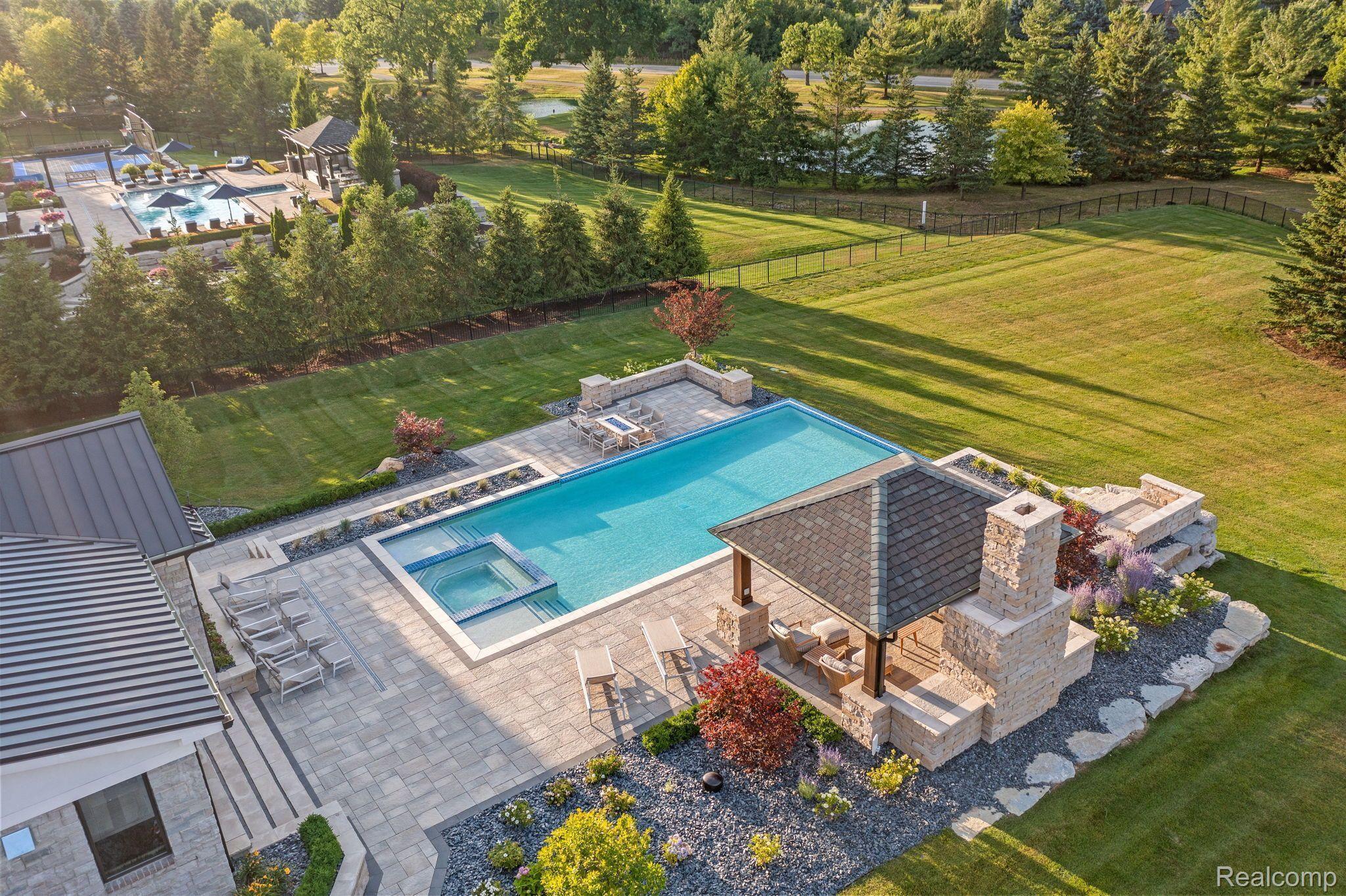 5105 ORCHARD RIDGE Drive