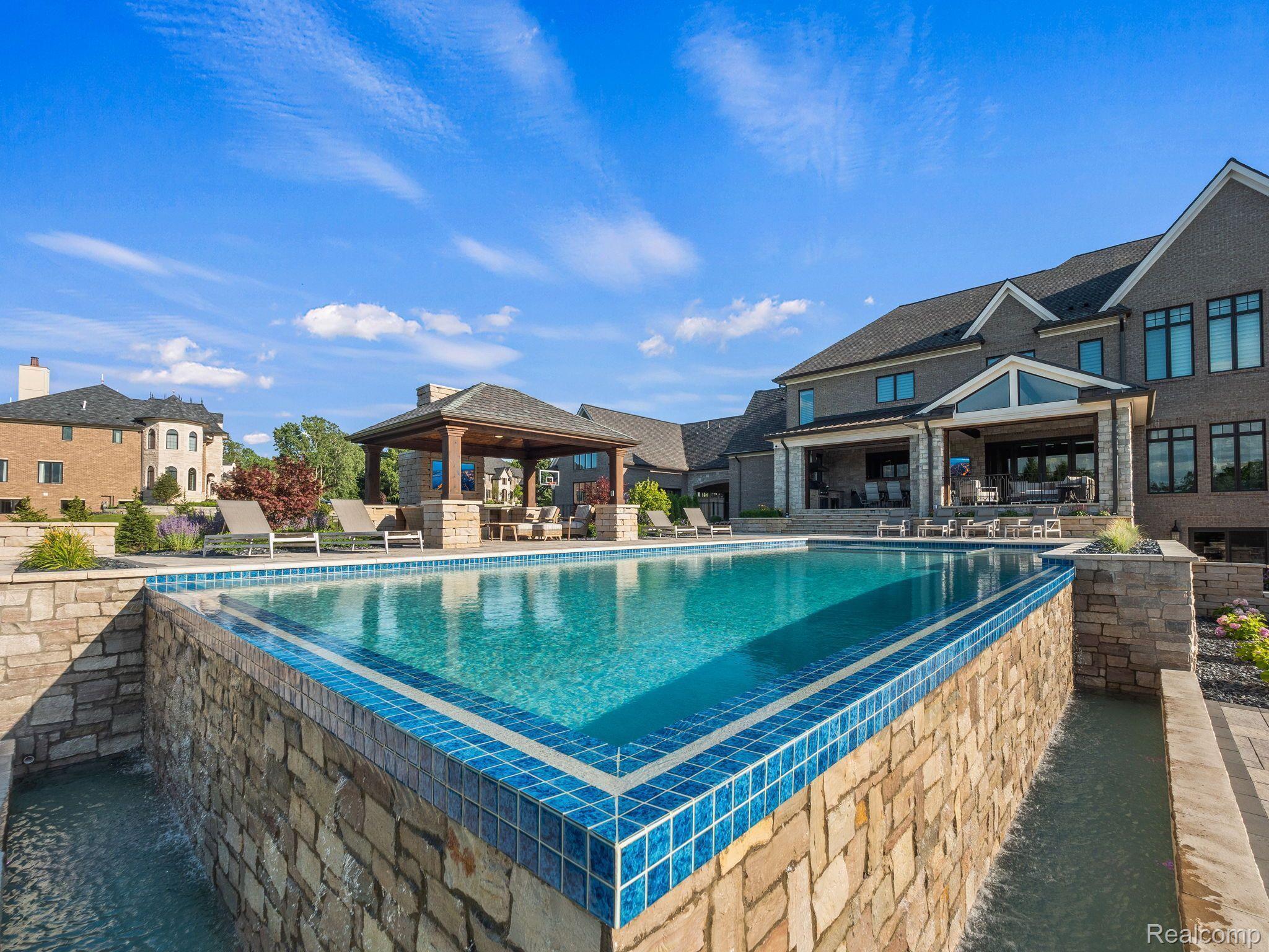 5105 ORCHARD RIDGE Drive
