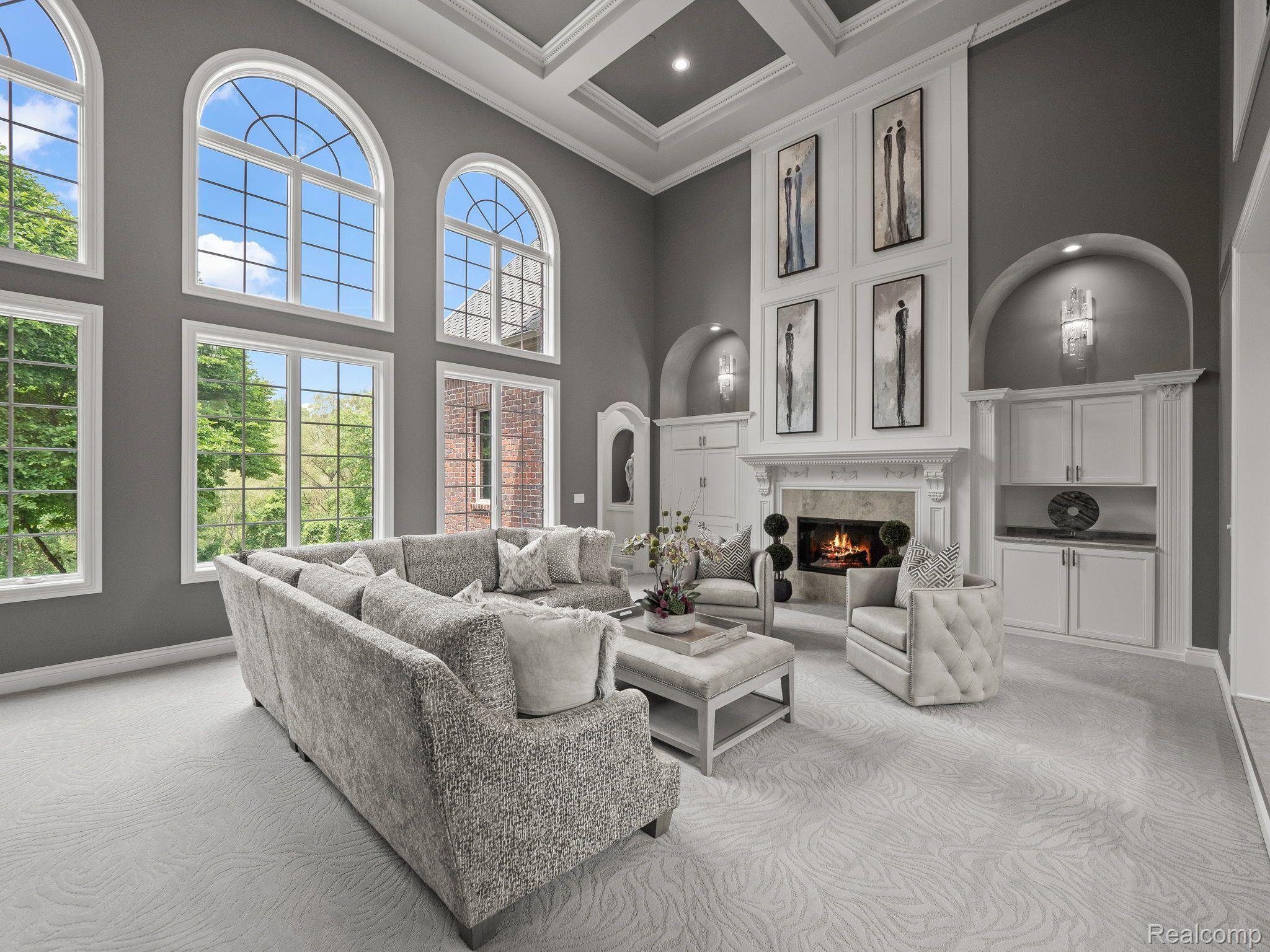 2456 Pond Vallee Drive