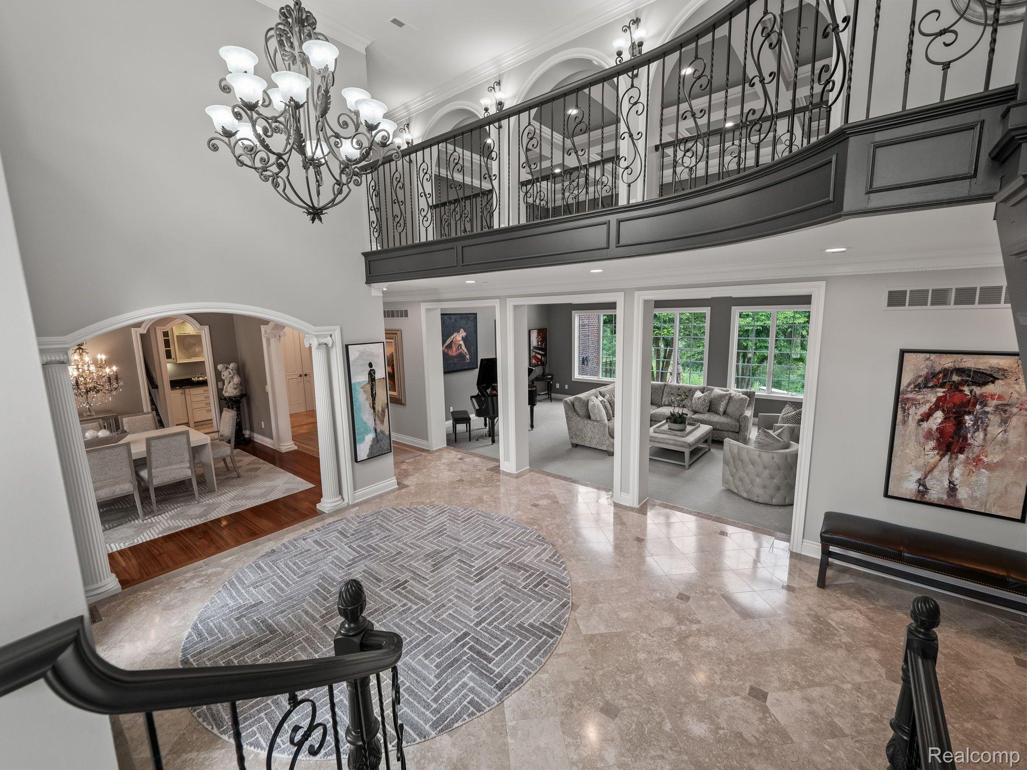 2456 Pond Vallee Drive