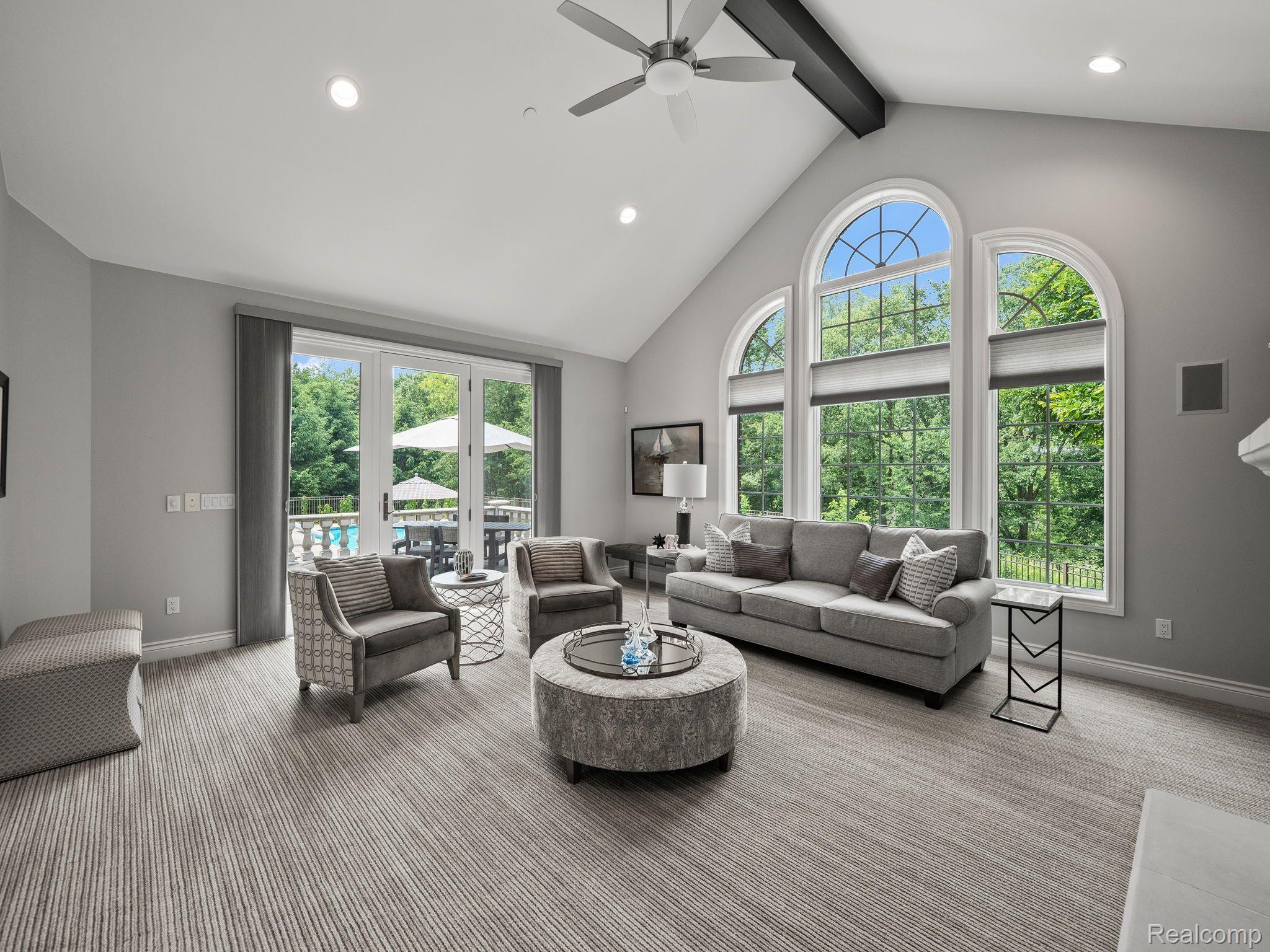 2456 Pond Vallee Drive