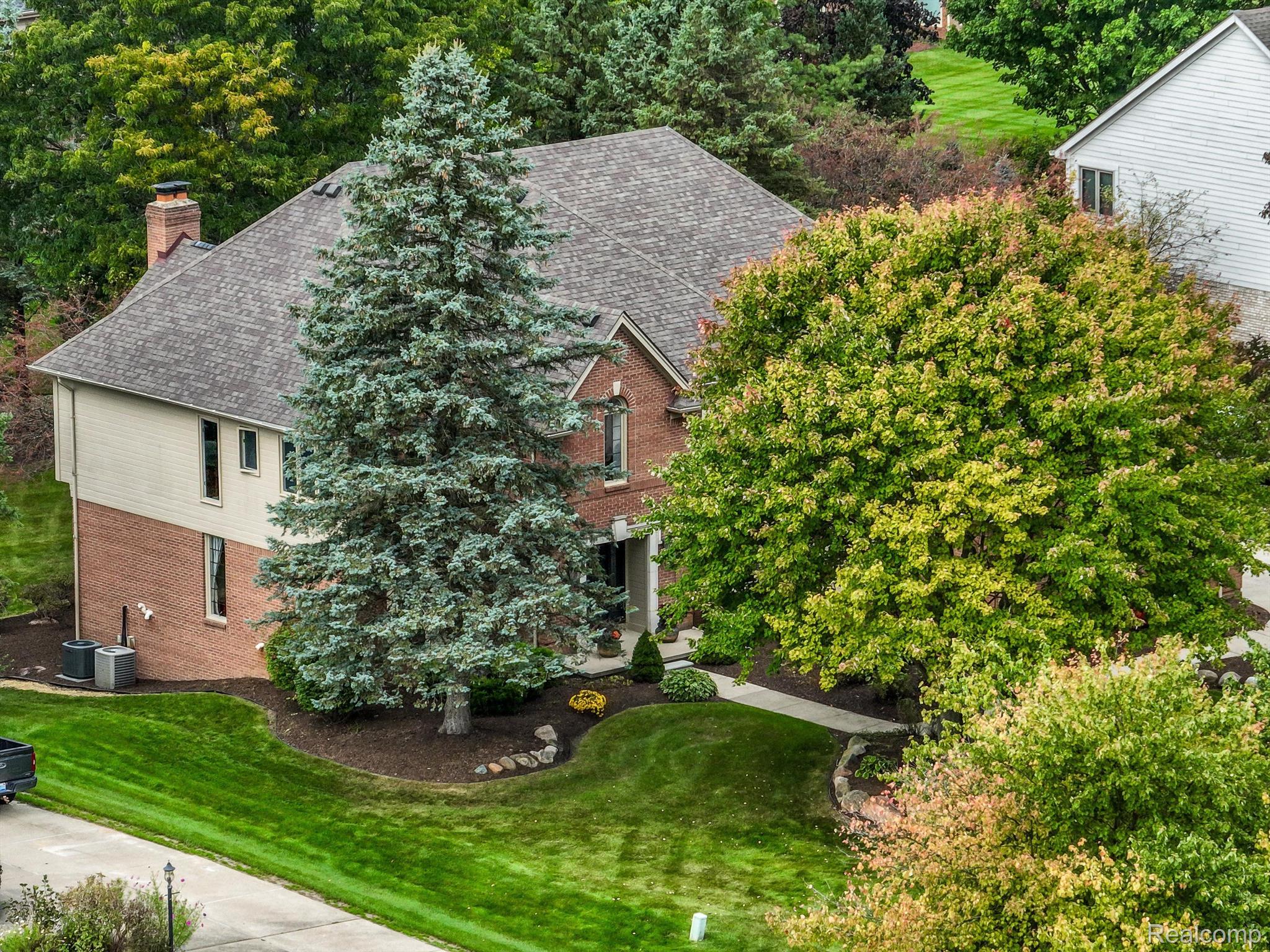 4214 Oak Tree Circle