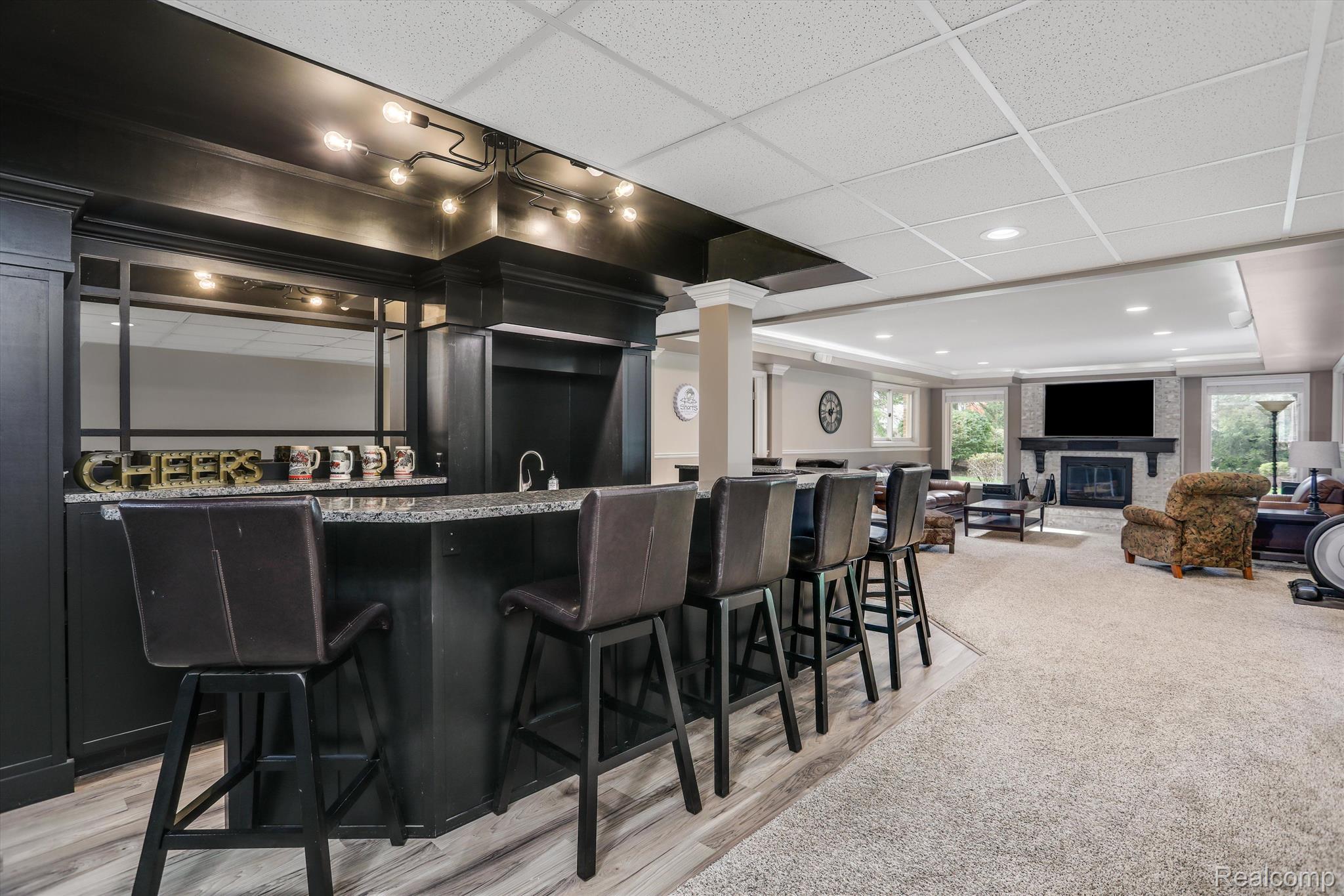 4214 Oak Tree Circle