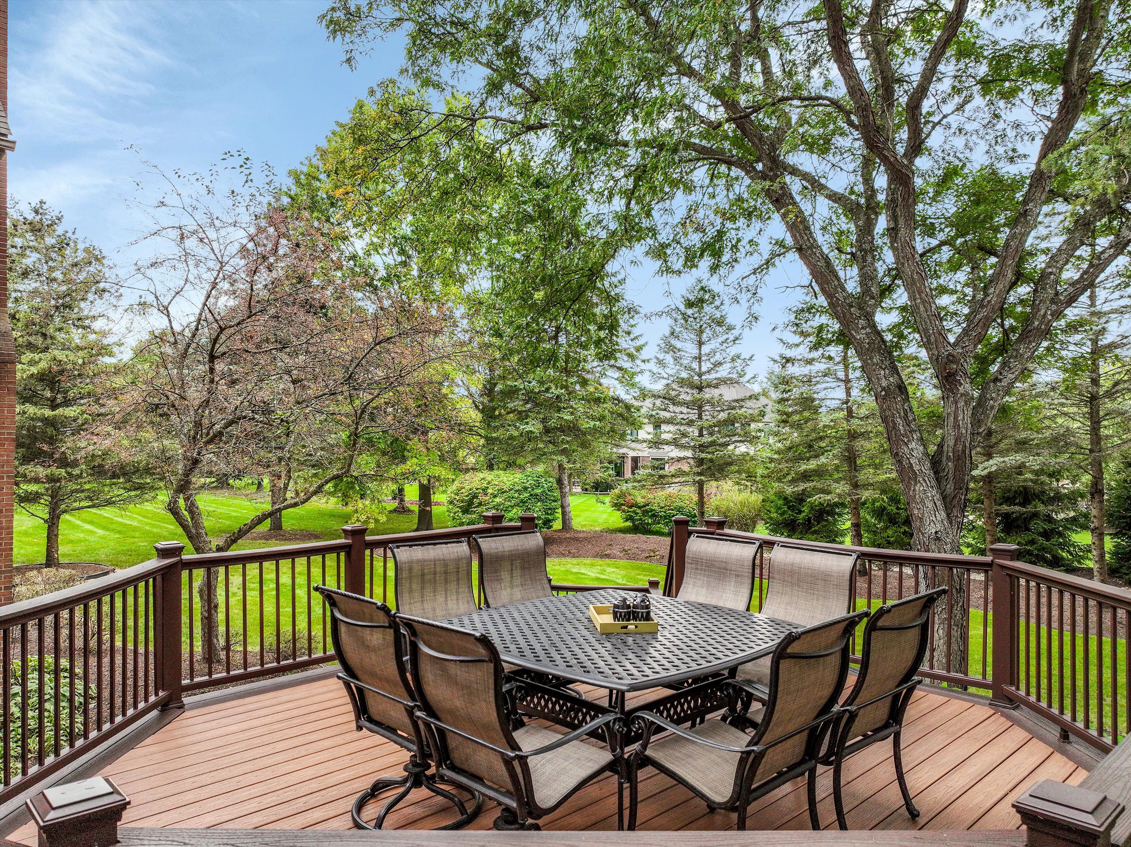 4214 Oak Tree Circle