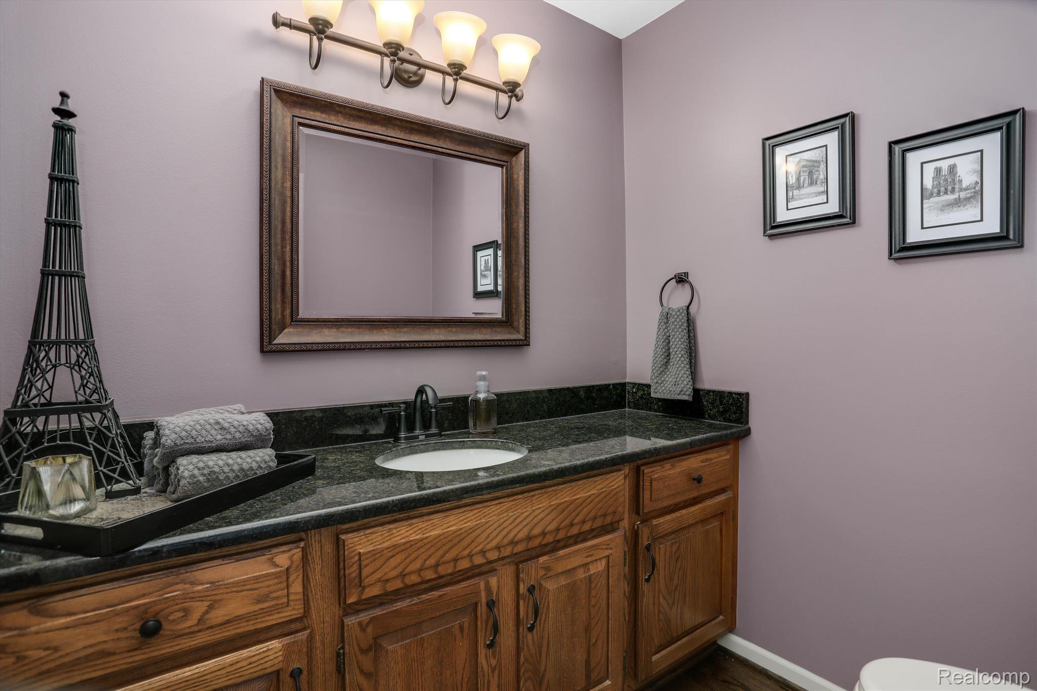 4214 Oak Tree Circle