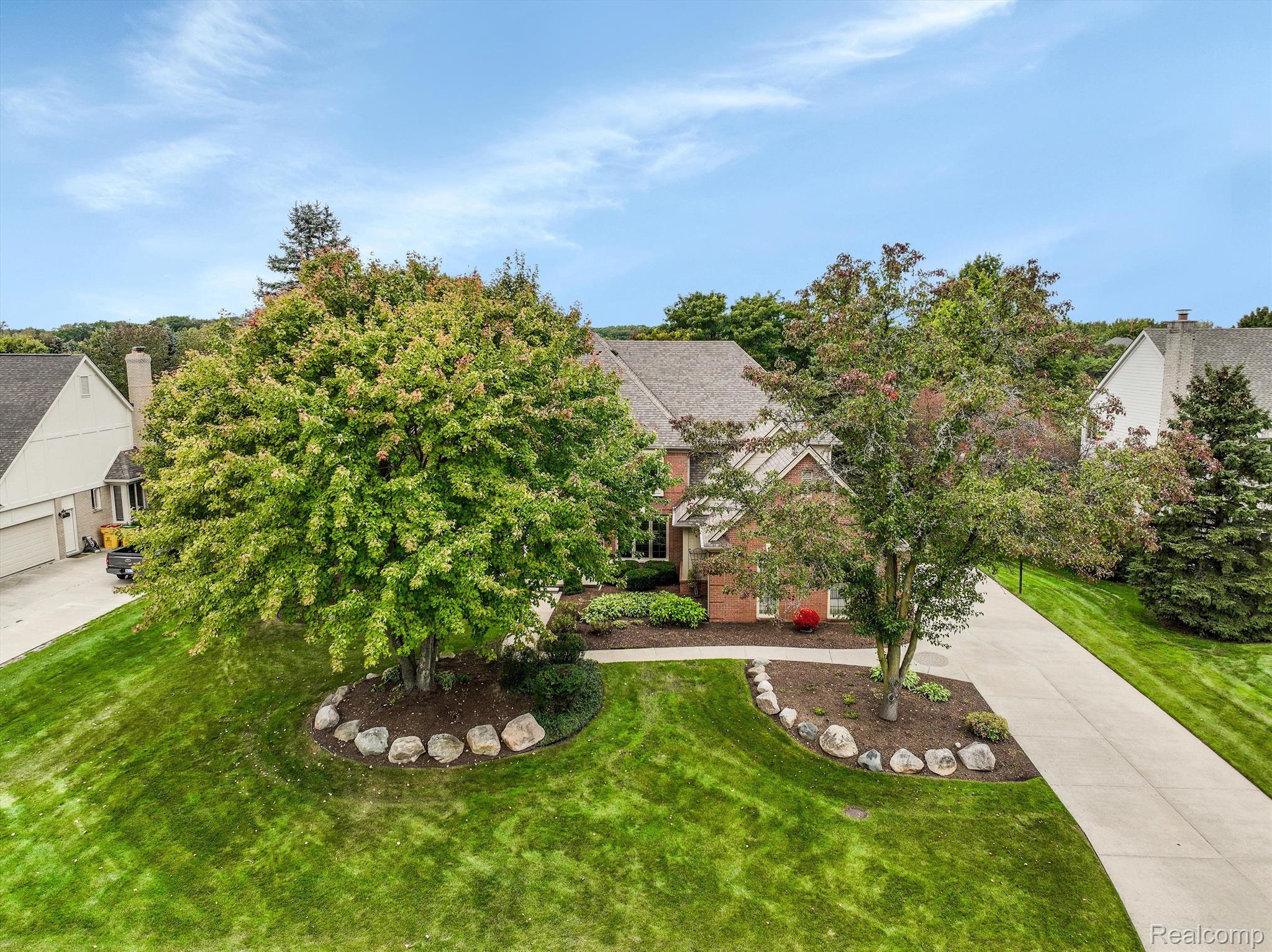 4214 Oak Tree Circle