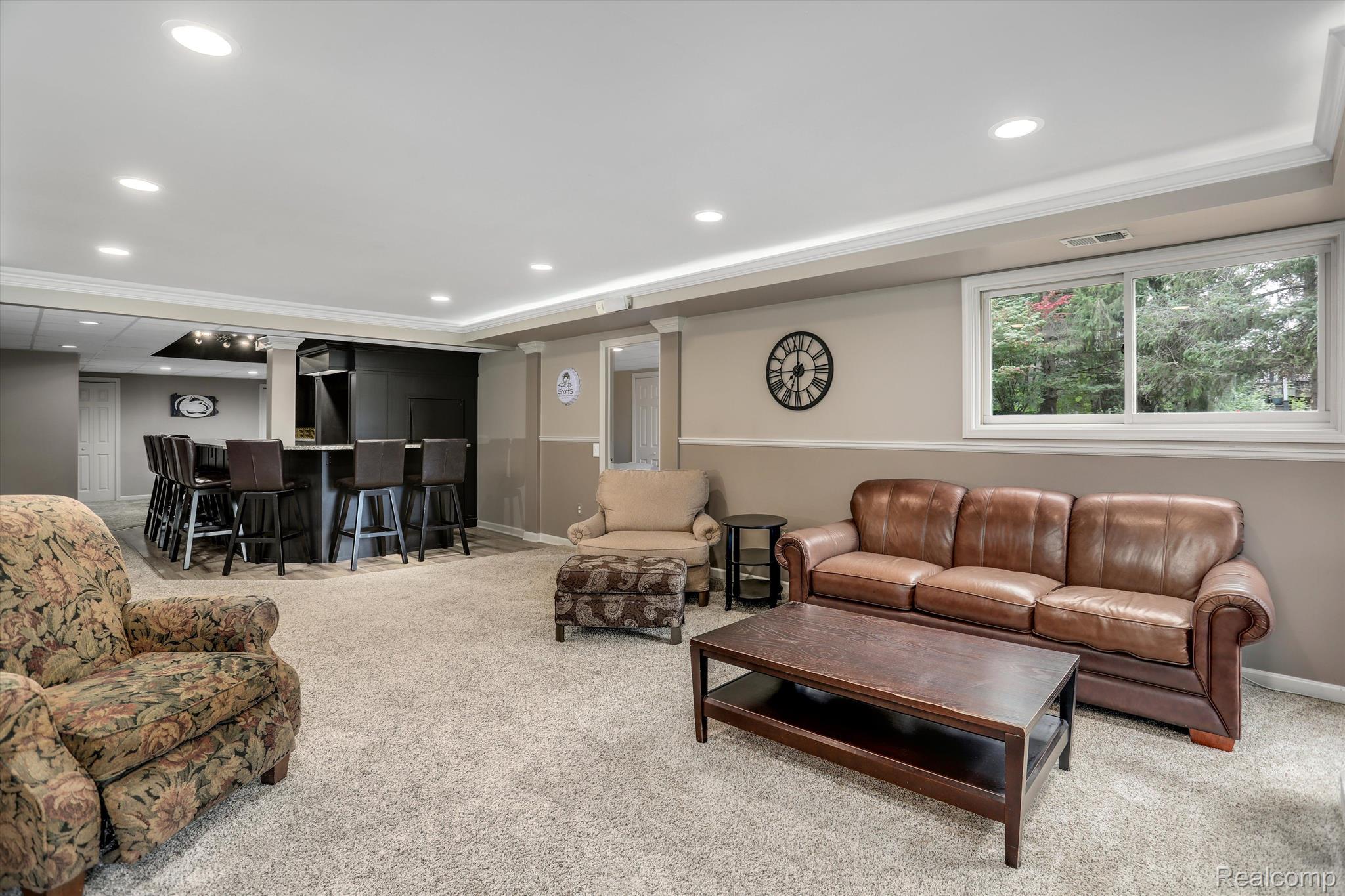 4214 Oak Tree Circle