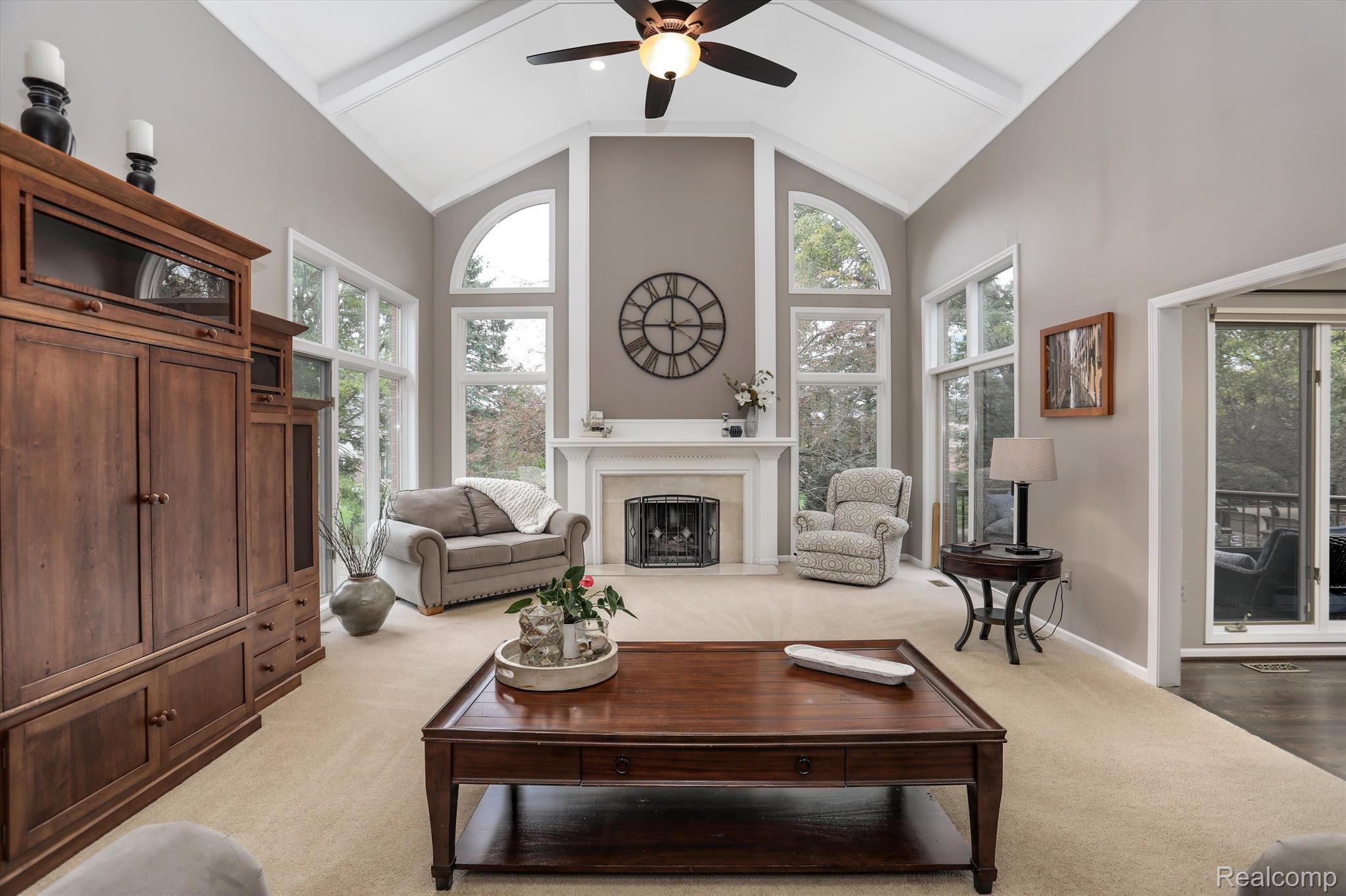 4214 Oak Tree Circle