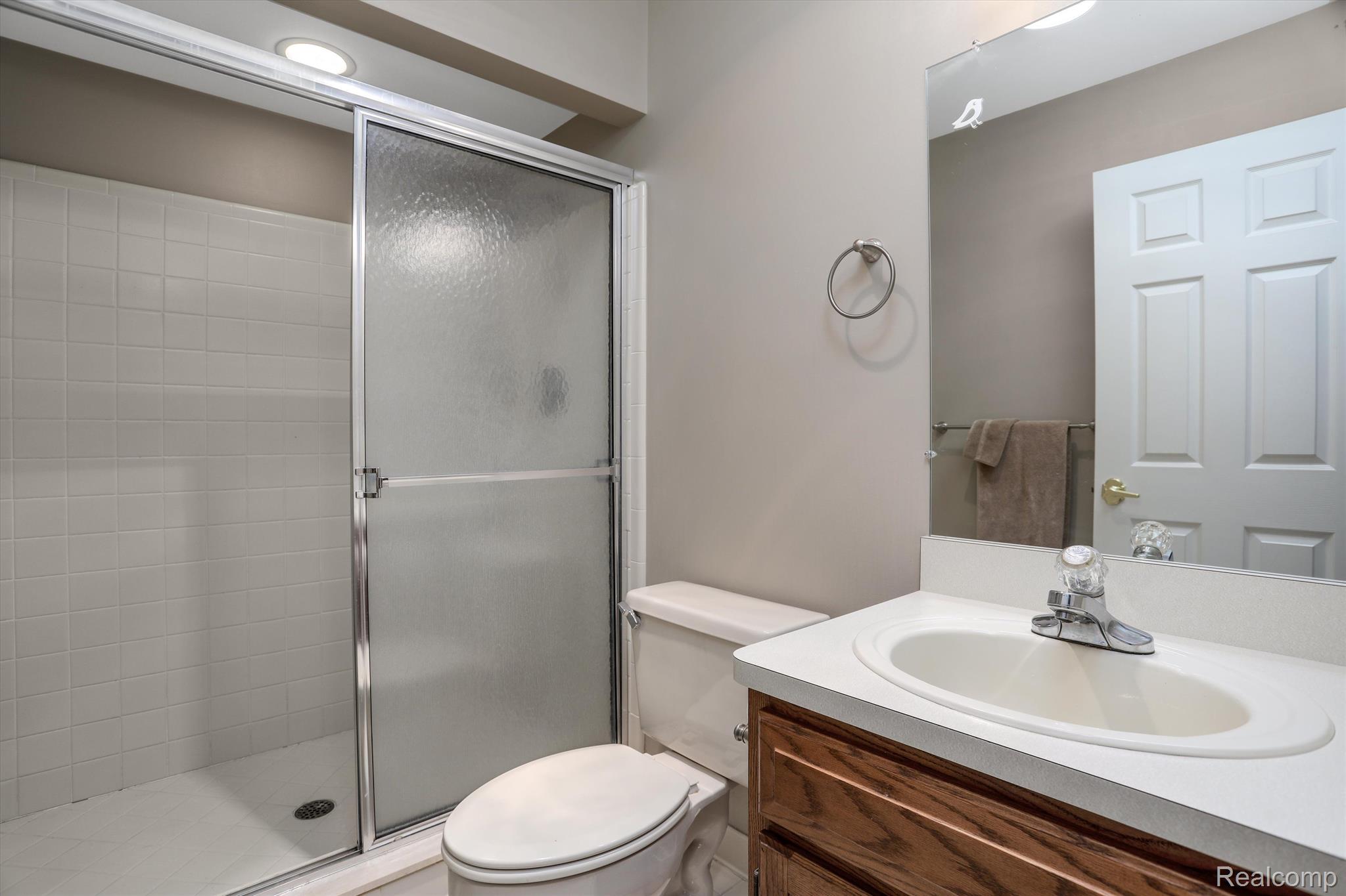 4214 Oak Tree Circle
