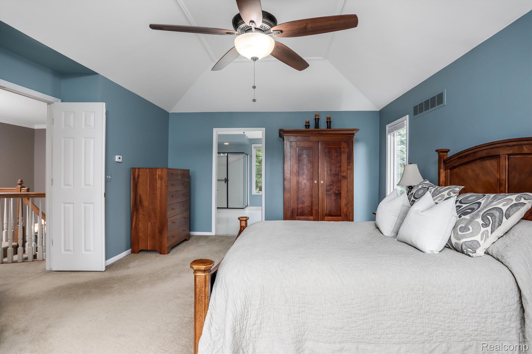 4214 Oak Tree Circle