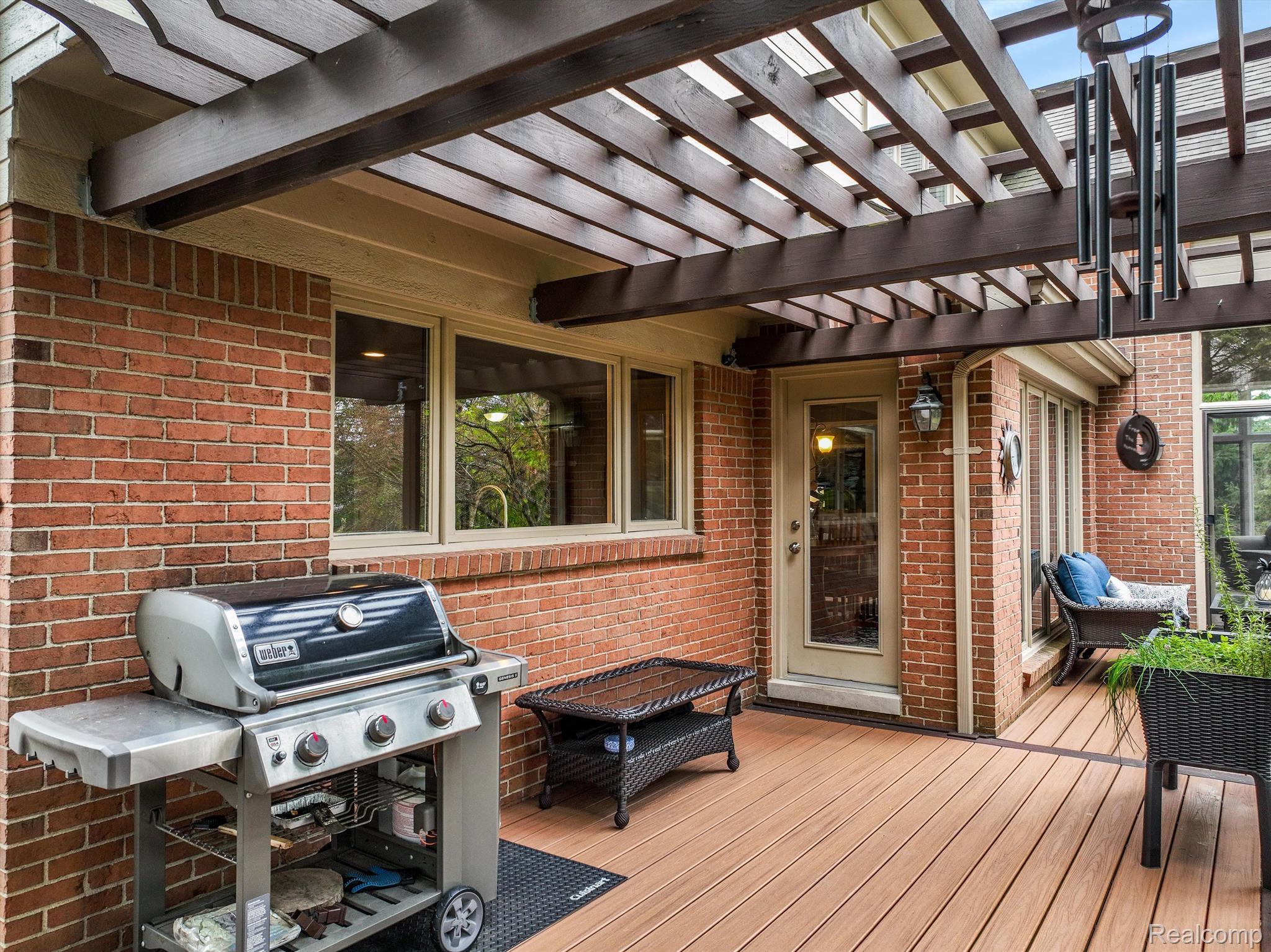 4214 Oak Tree Circle