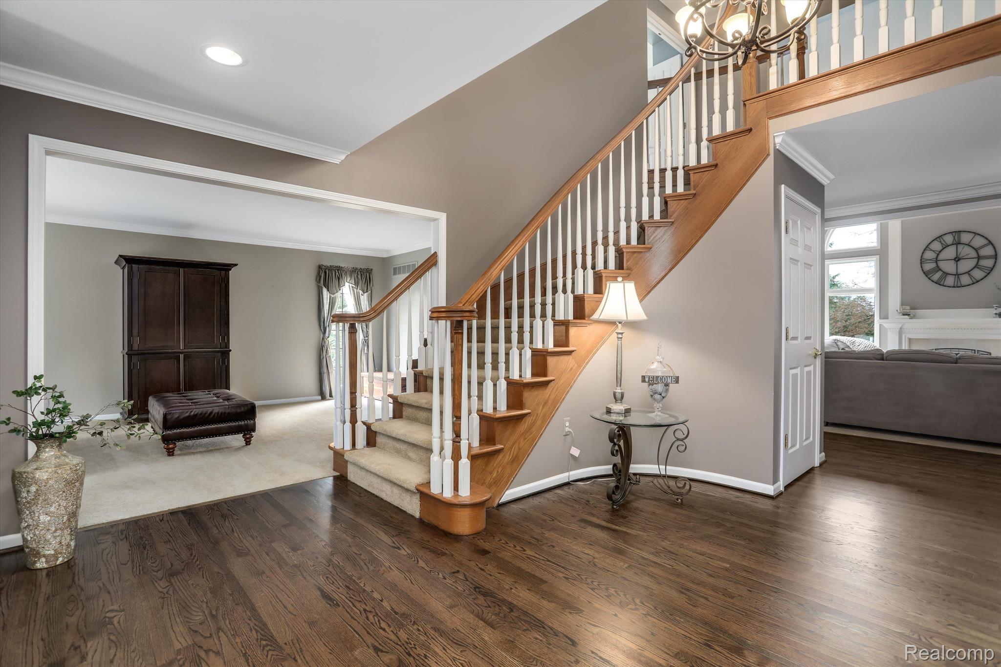 4214 Oak Tree Circle