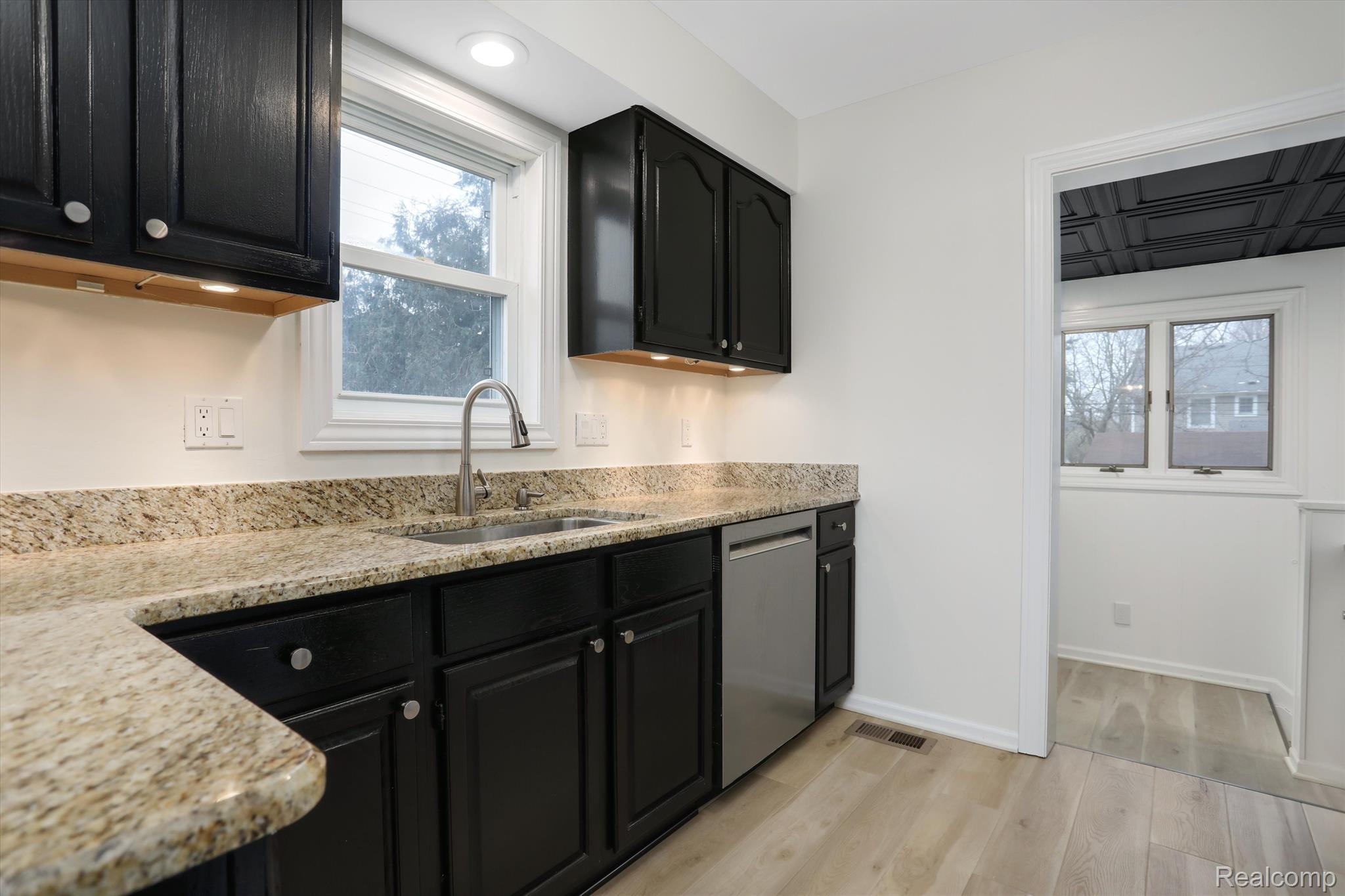303 Woodward Avenue