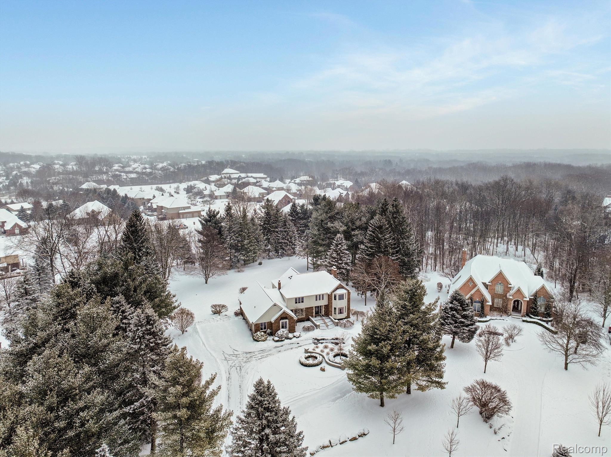 4545 Valley View