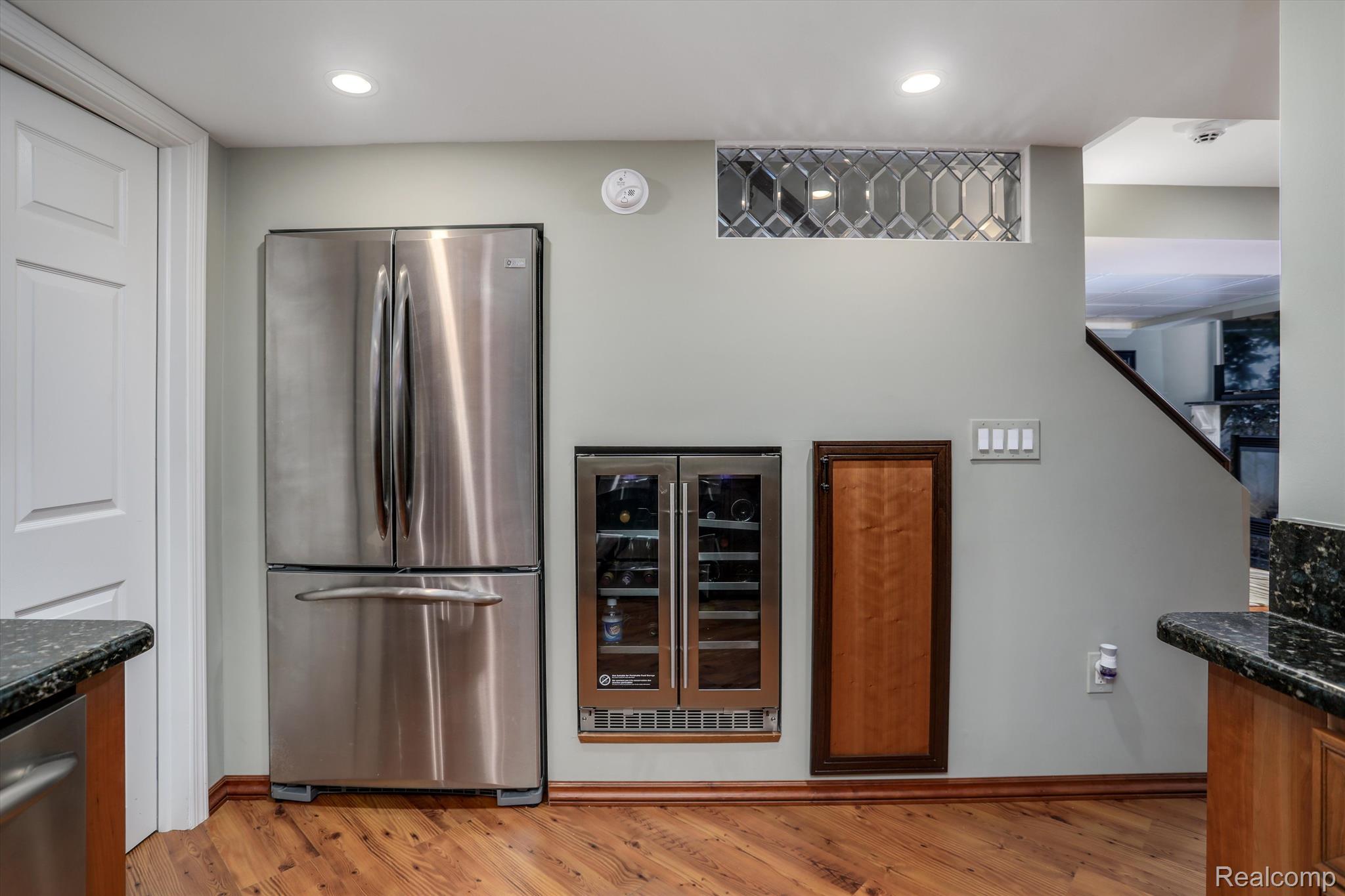 4545 Valley View