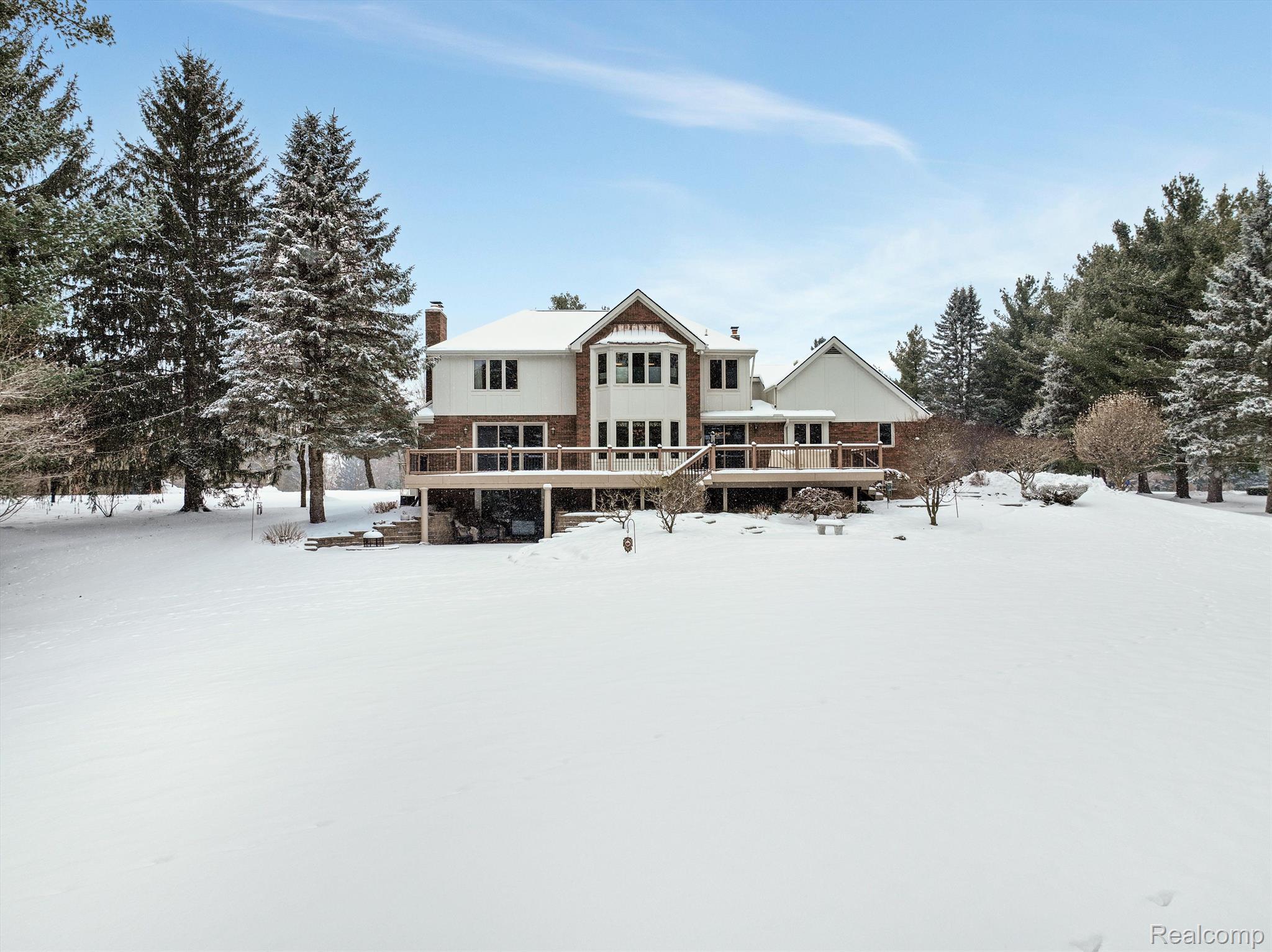 4545 Valley View
