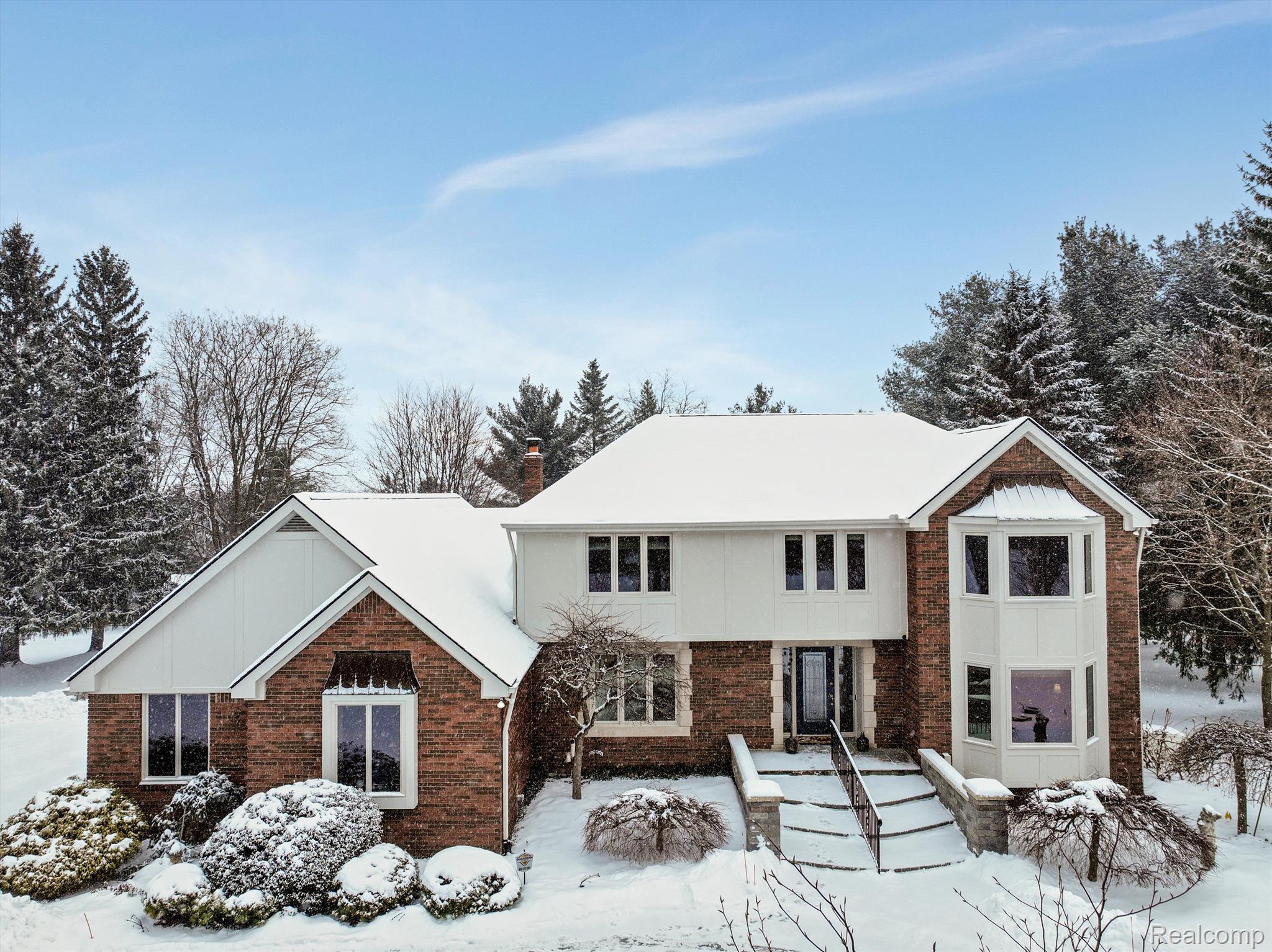 4545 Valley View