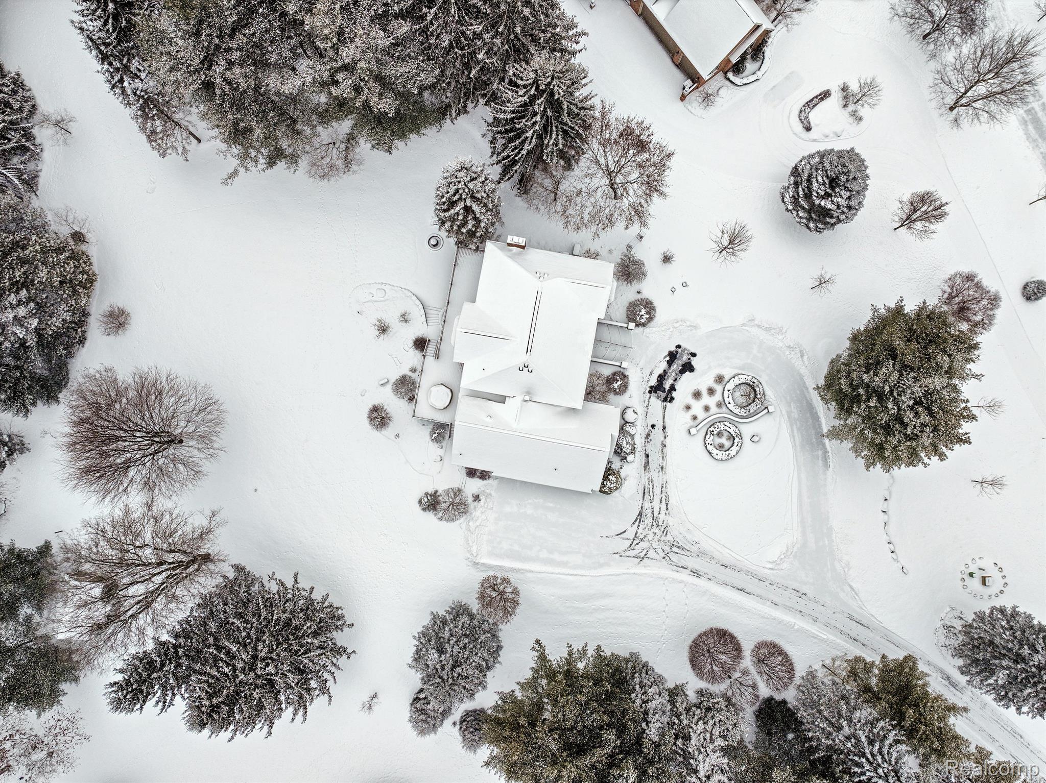 4545 Valley View