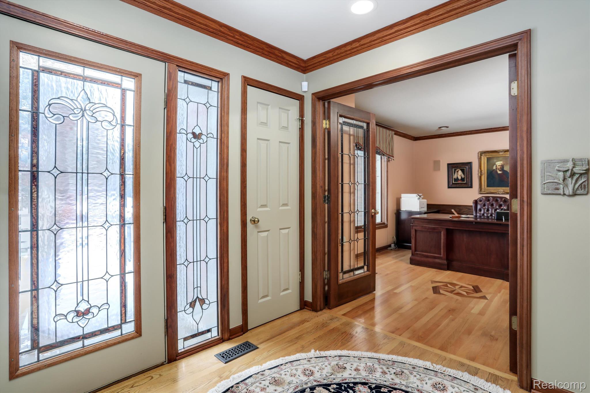 4545 Valley View