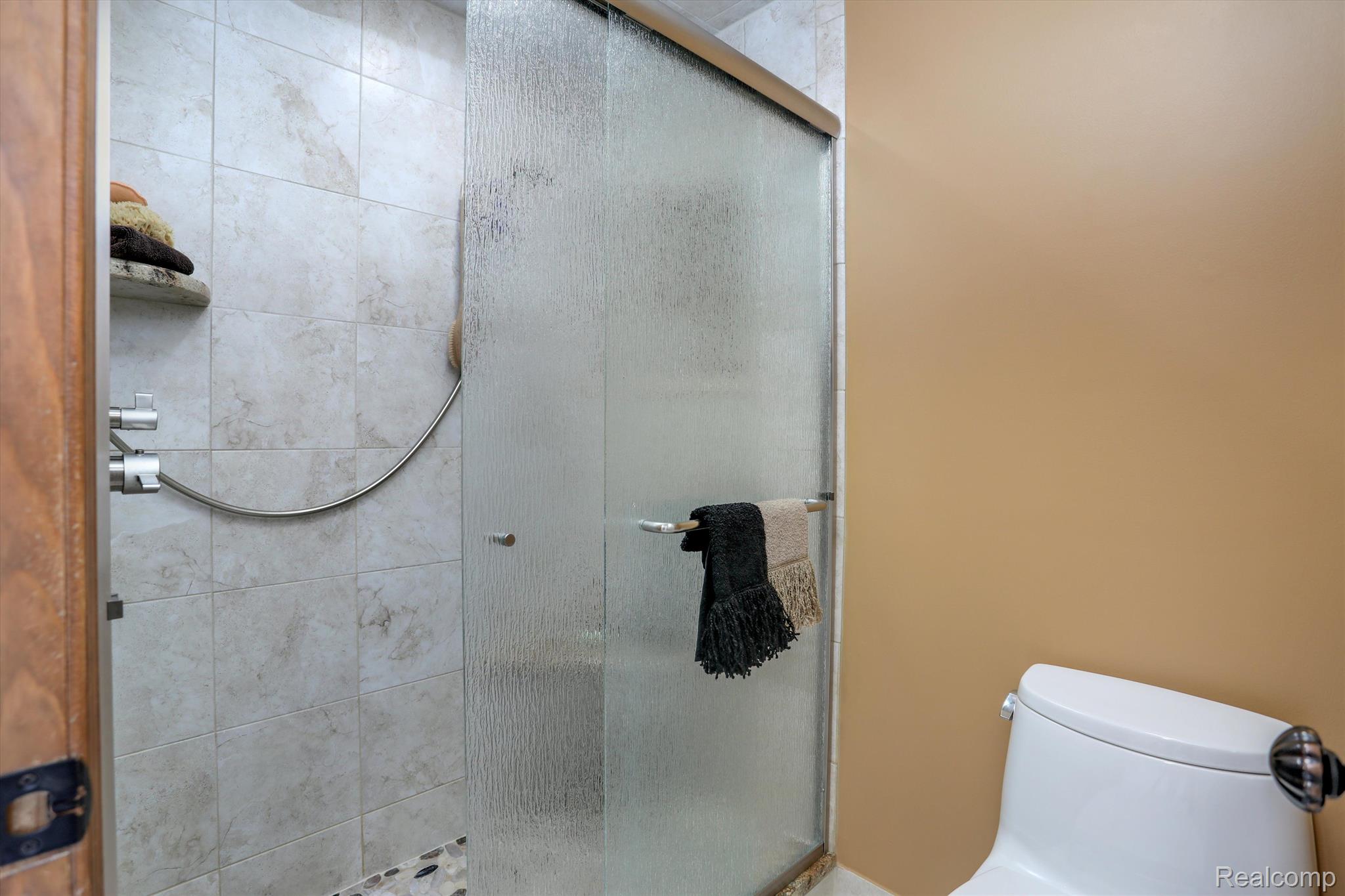 4545 Valley View