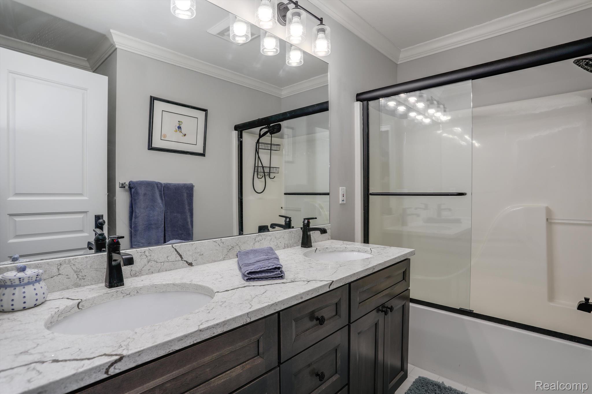1303 MARINA POINTE Boulevard