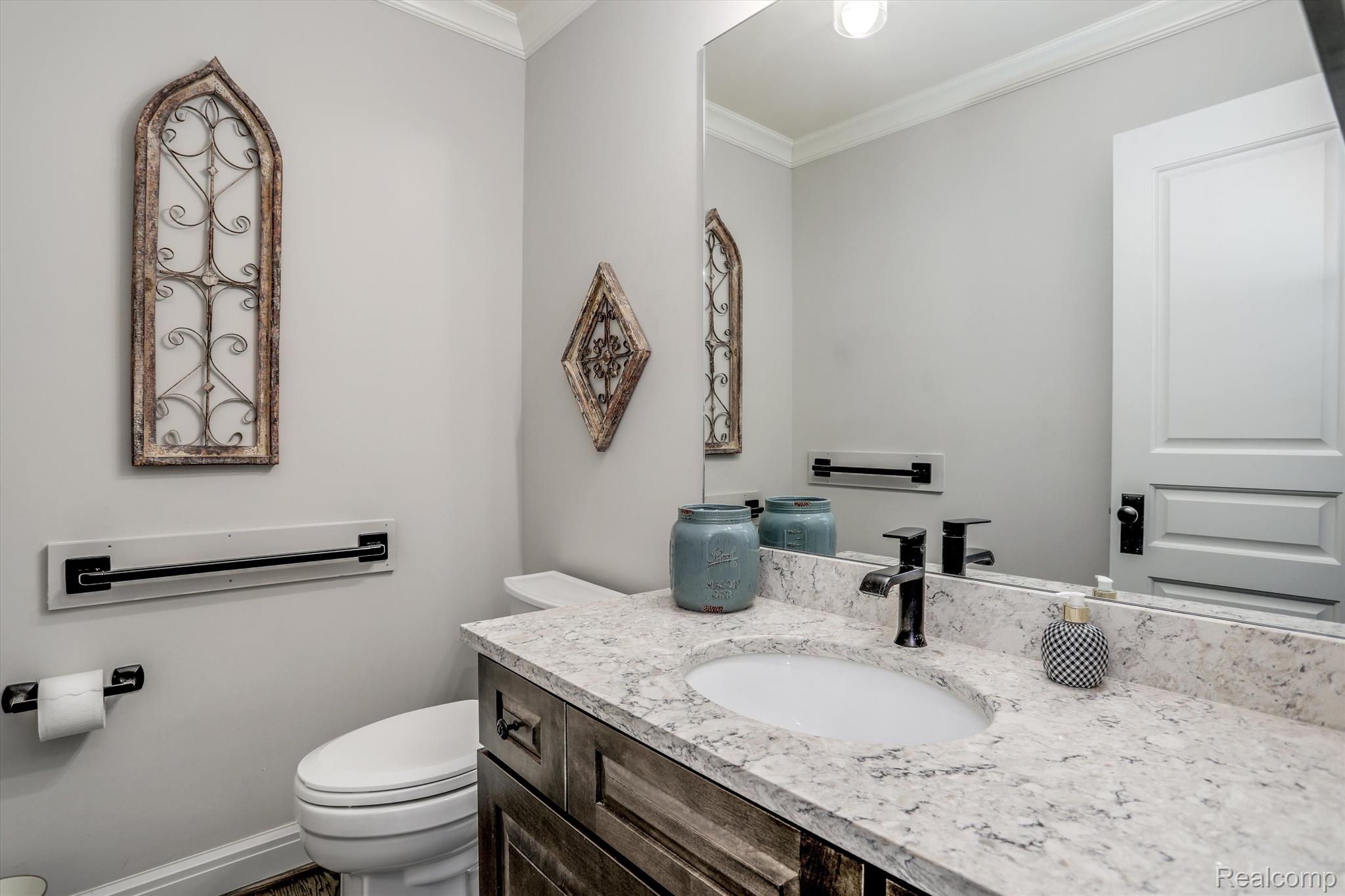 1303 MARINA POINTE Boulevard