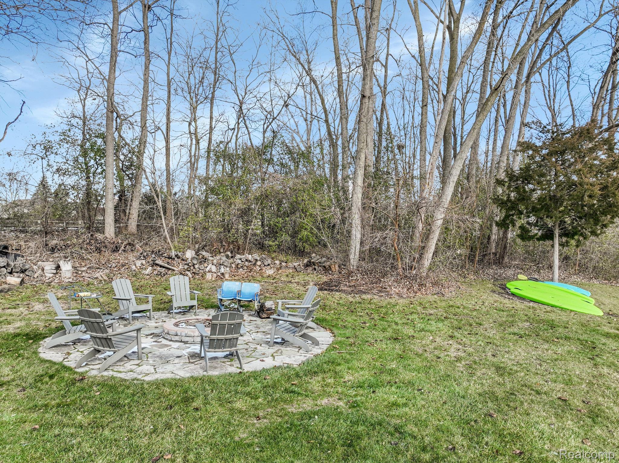 1303 MARINA POINTE Boulevard