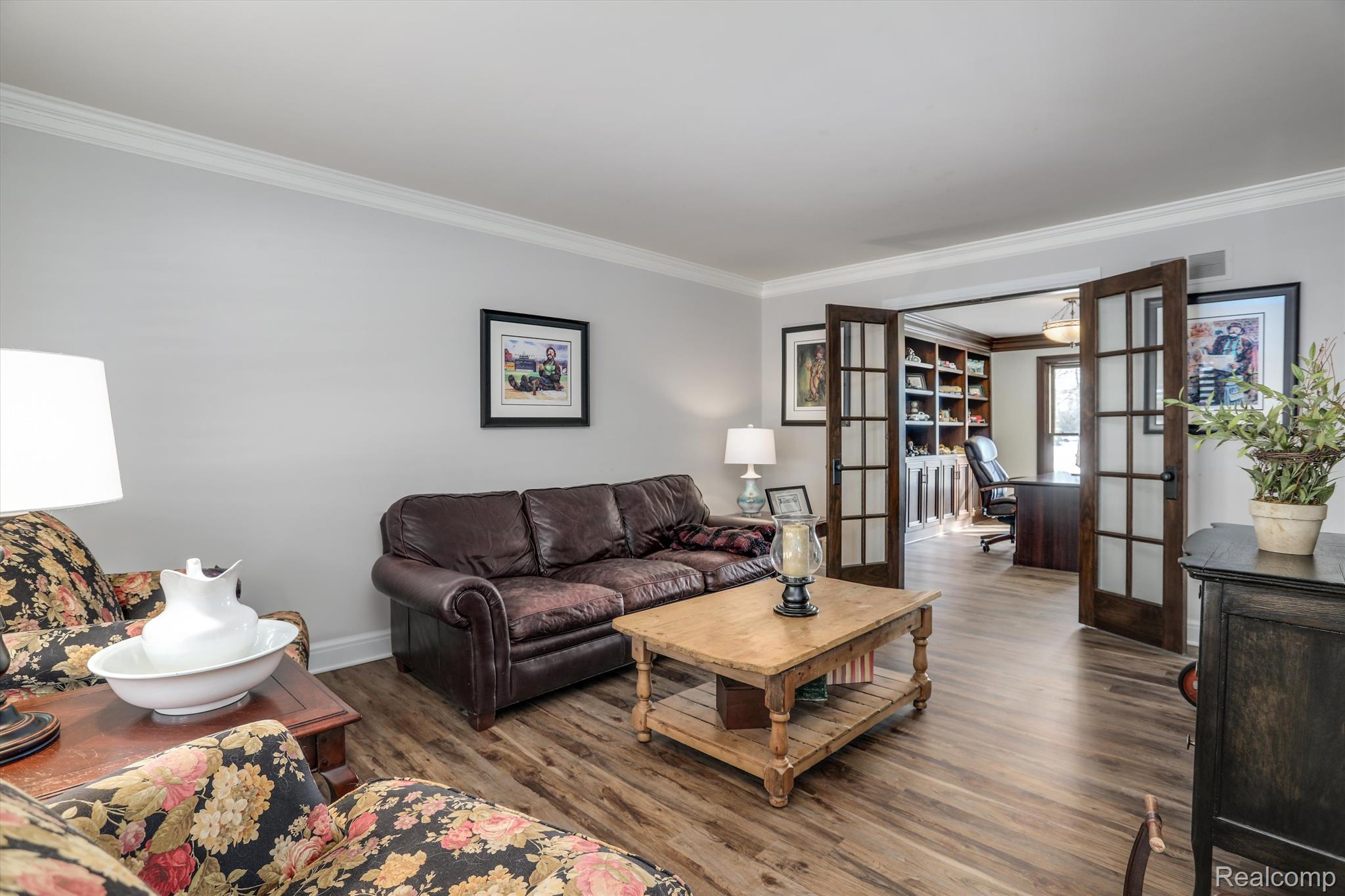 1303 MARINA POINTE Boulevard