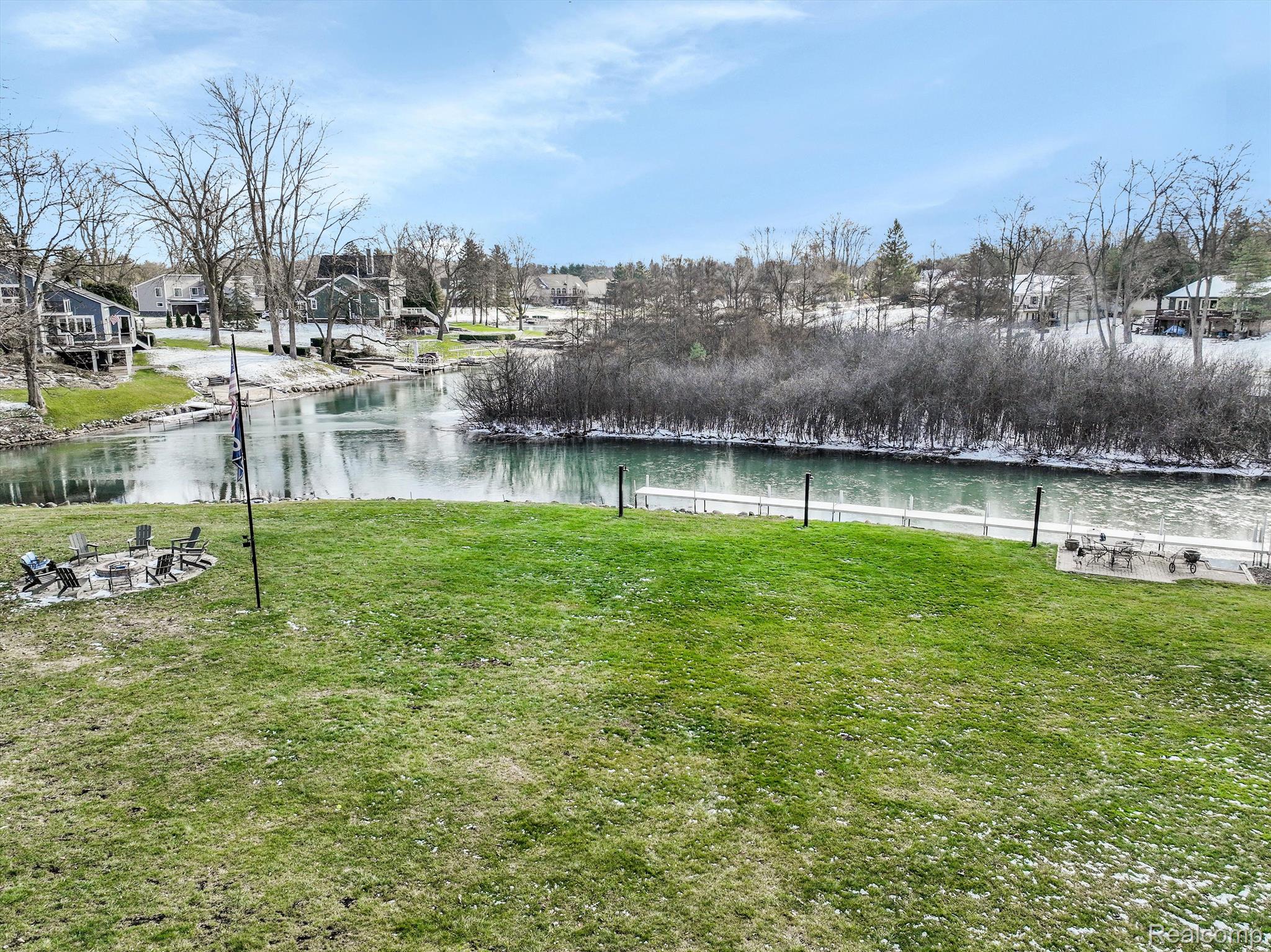 1303 MARINA POINTE Boulevard