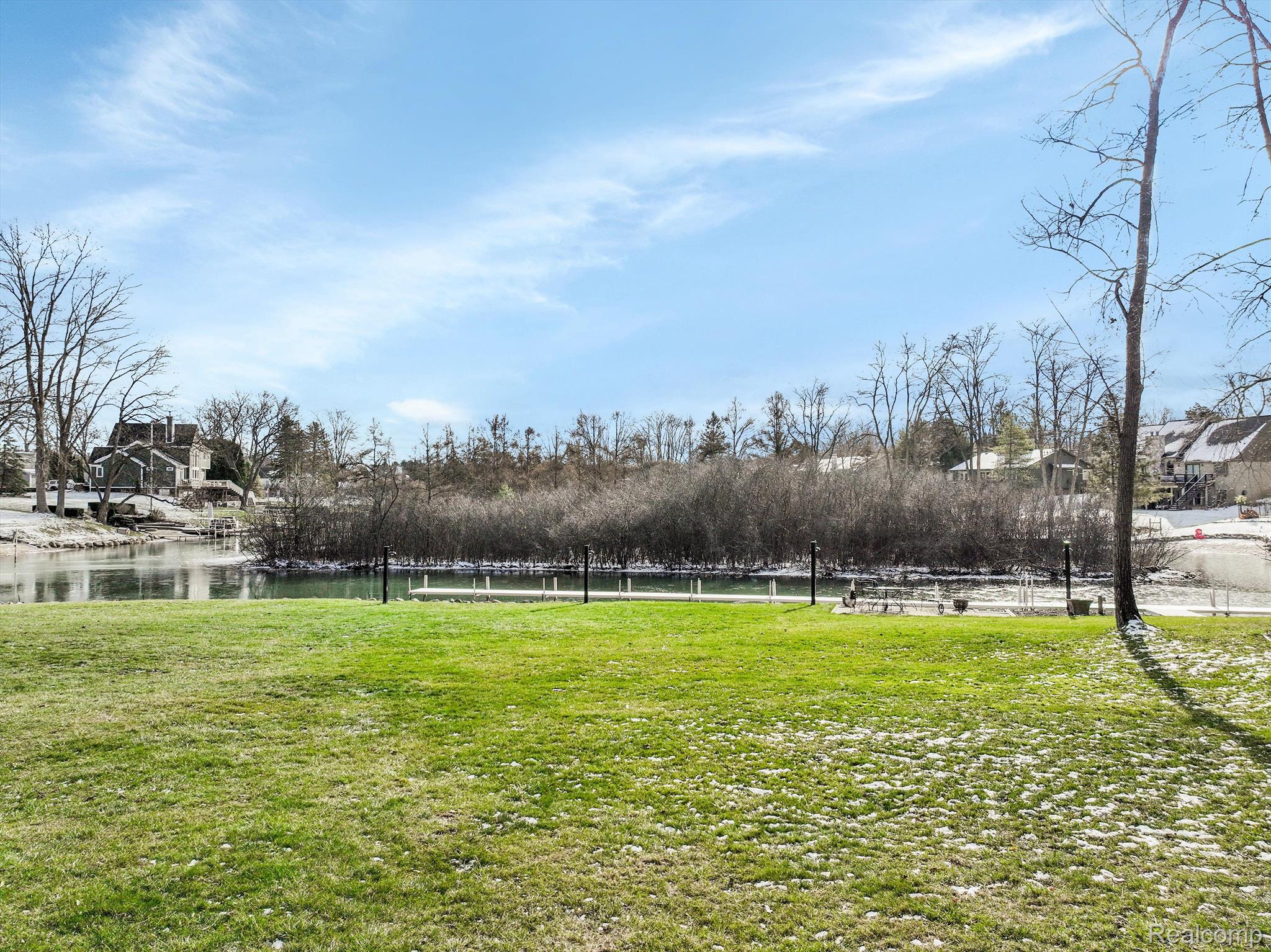 1303 MARINA POINTE Boulevard